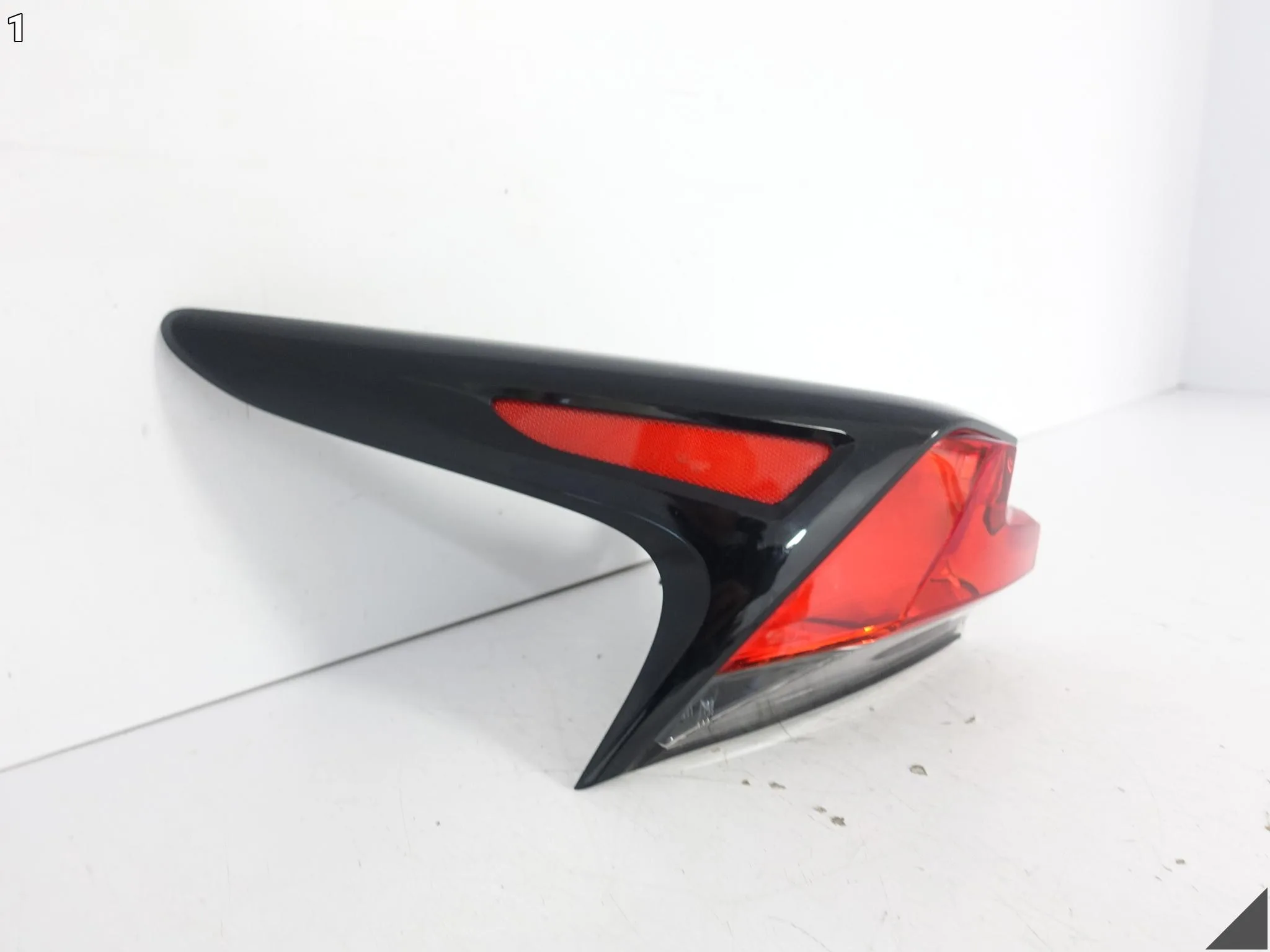 LEXUS NX LIFT 18-21 LAMPA LEWY TYŁ LEWA TYLNA W BŁOTNIK b5b0e26ea935c664322ae3217391e91d