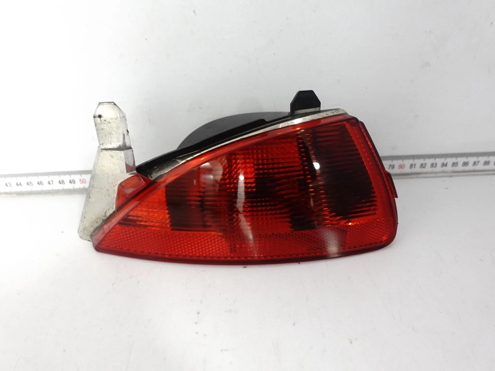 RENAULT KADJAR 15-22 LAMPA LEWA TYŁ W ZDERZAK PRZECIWMGIELNA f5e0ca4ccc46361981aa757f47b132eb