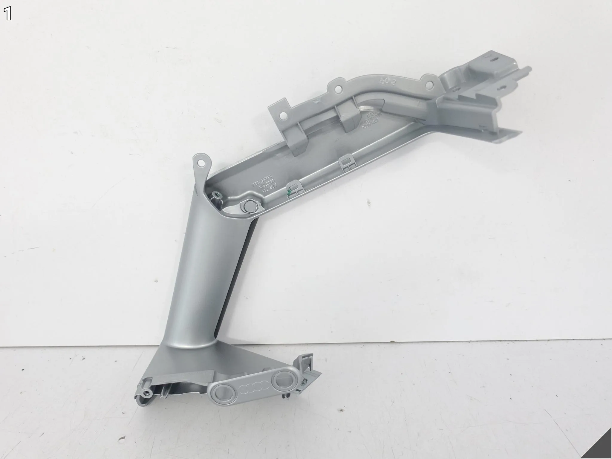 AUDI Q3 83A F3 18-25 UCHWYT PODŁOKIETNIK TAPICERKA DRZWI PRZÓD PRAWY CHROM 4978607b25ad4d5b0ff2e8d34bd51052