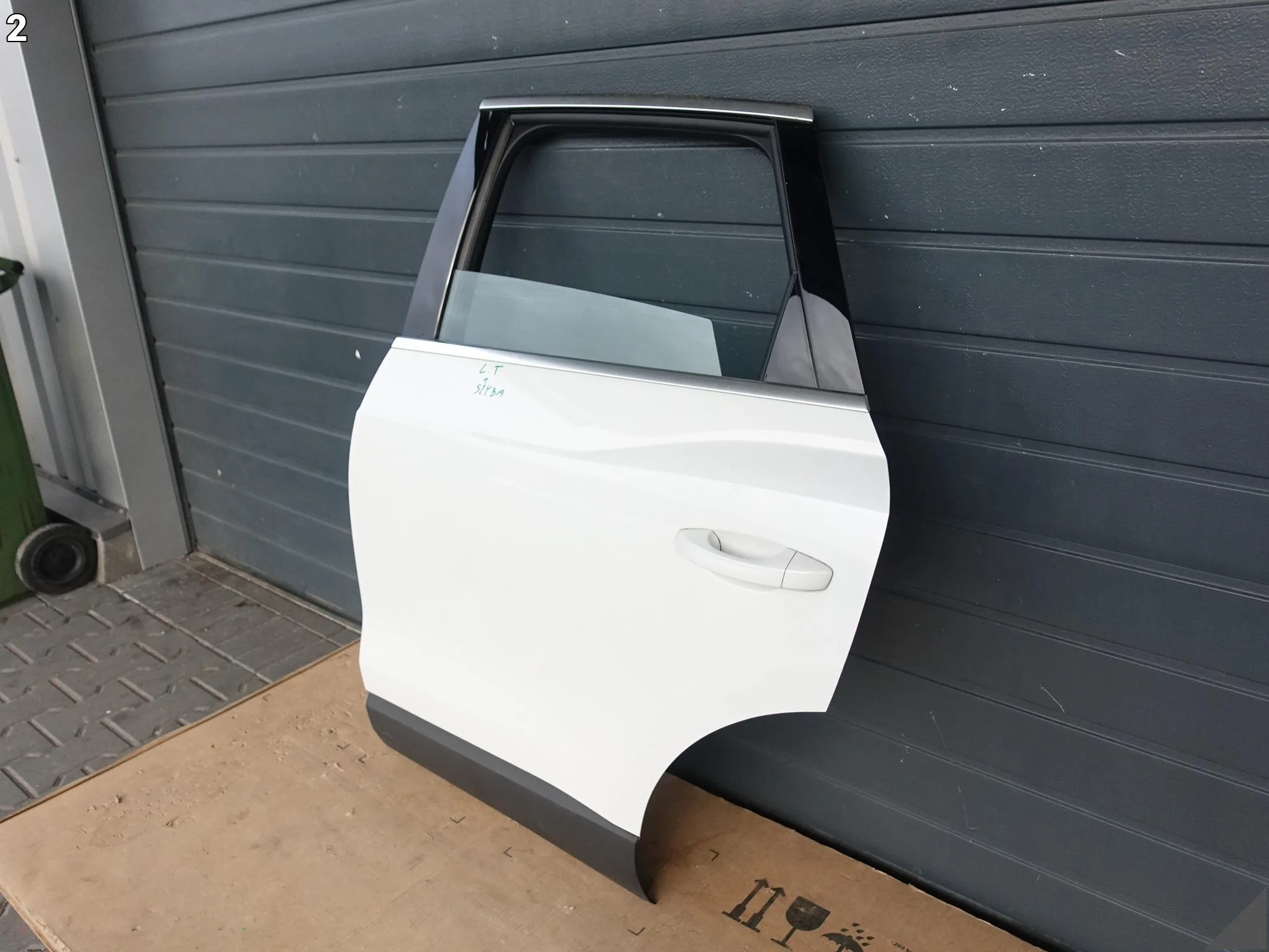 AUDI Q3 83A F3 SUV 18-25 DRZWI TYŁ LEWE SZYBA WIĄZKA DEMONTAŻ LS9R S9R f7cfcd5d28028ed2f9c3f08dd718034d