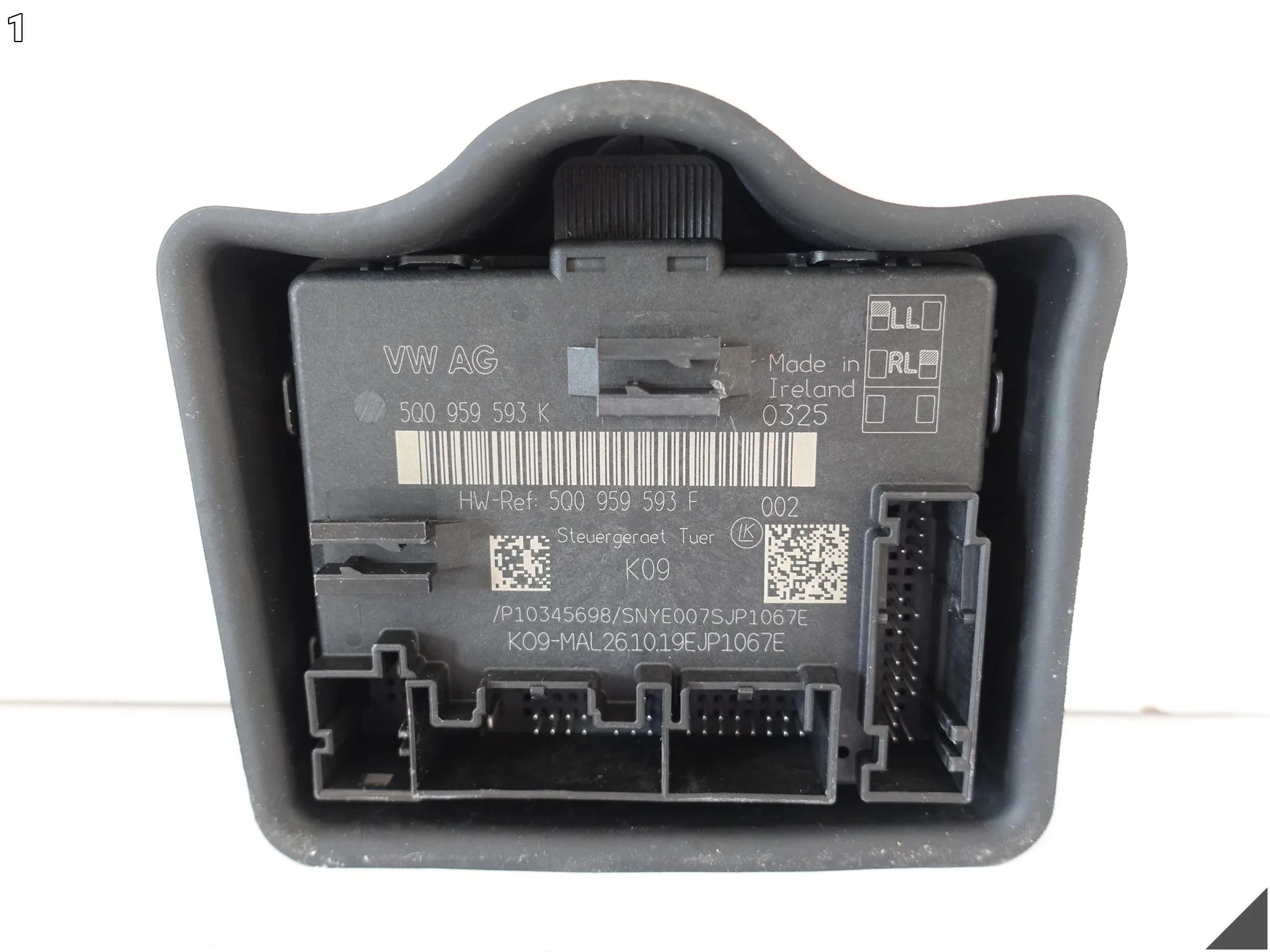 AUDI Q3 83A VW GOLF VIII 5H0 SEAT MODUŁ STEROWNIK DRZWI OSŁONA PRZÓD LEWY 3f91a5bc81983678b73885bf92ddbcc9