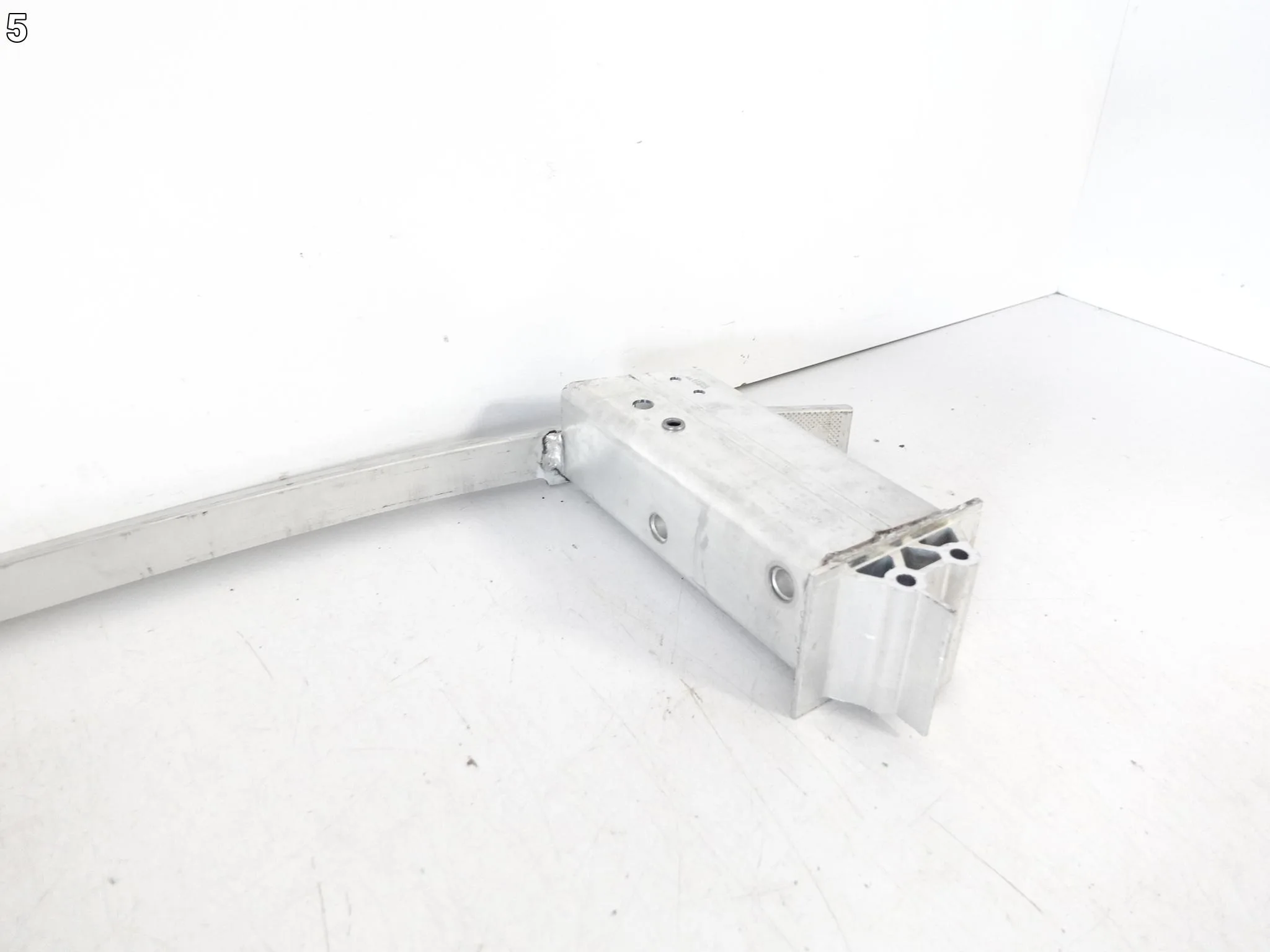 VOLVO V60 II CC S60 III V43X 18-25 WZMOCNIENIE WSPORNIK BELKA DOLNA PRZÓD 99751f05228bead503477ba9d908f656