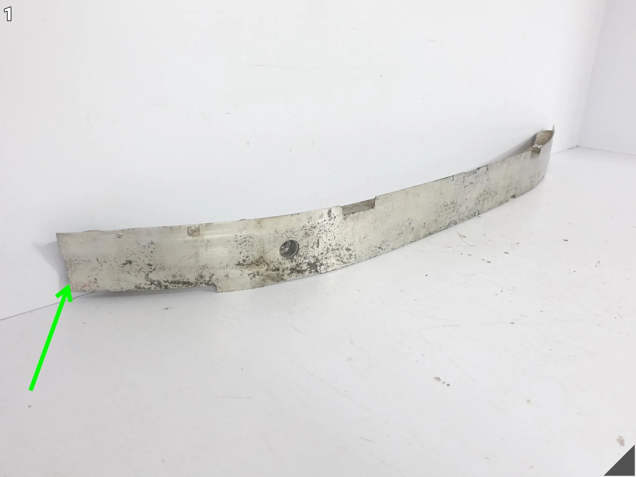 BMW 5 F10 F11 LCI 10-17 BELKA WSPORNIK WZMOCNIENIE PAS W ZDERZAK PRZÓD 116b3e4e3407545e5db2999dd98561ea