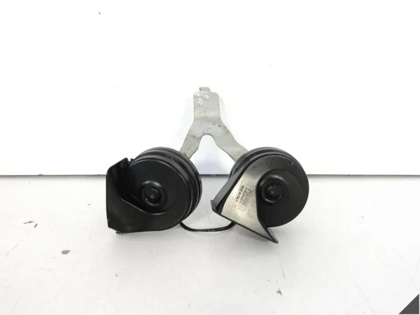 FORD MONDEO V 5 14-22 KLAKSON SYGNAŁ DŹWIĘKOWY MOCOWANIE UCHWYT a70fea551ef56c8bef9404d762e38472