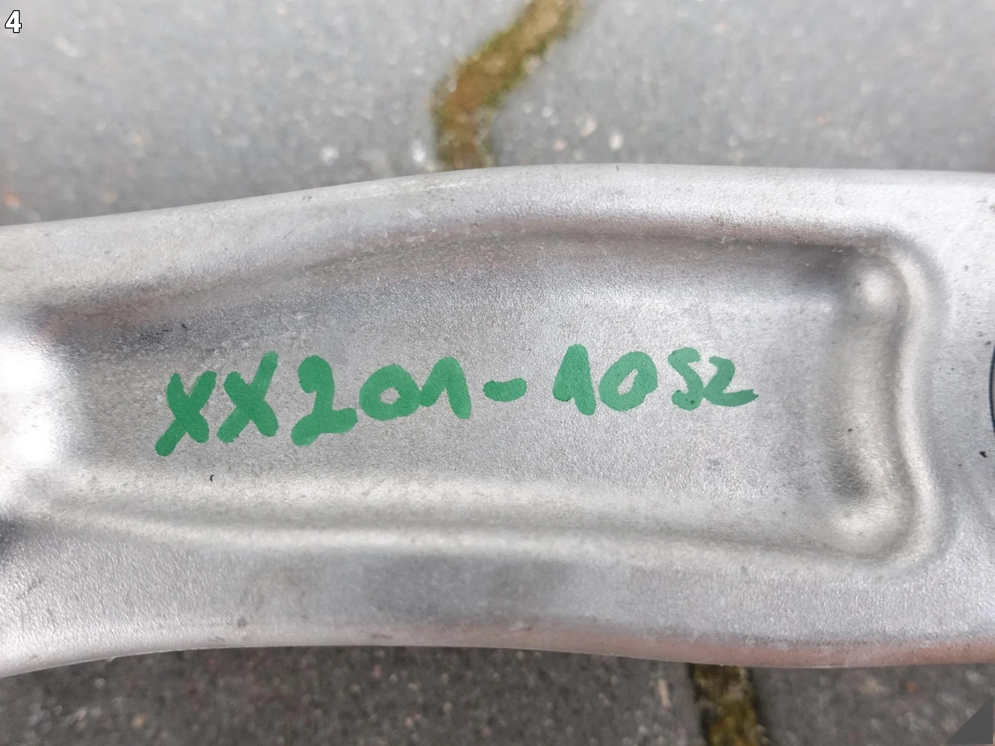 BMW 7 G70 22- WAHACZ POPRZECZNY DOLNY PRZÓD LEWY ORYGINALNY c477900e8096e663b94ca923db4740a1