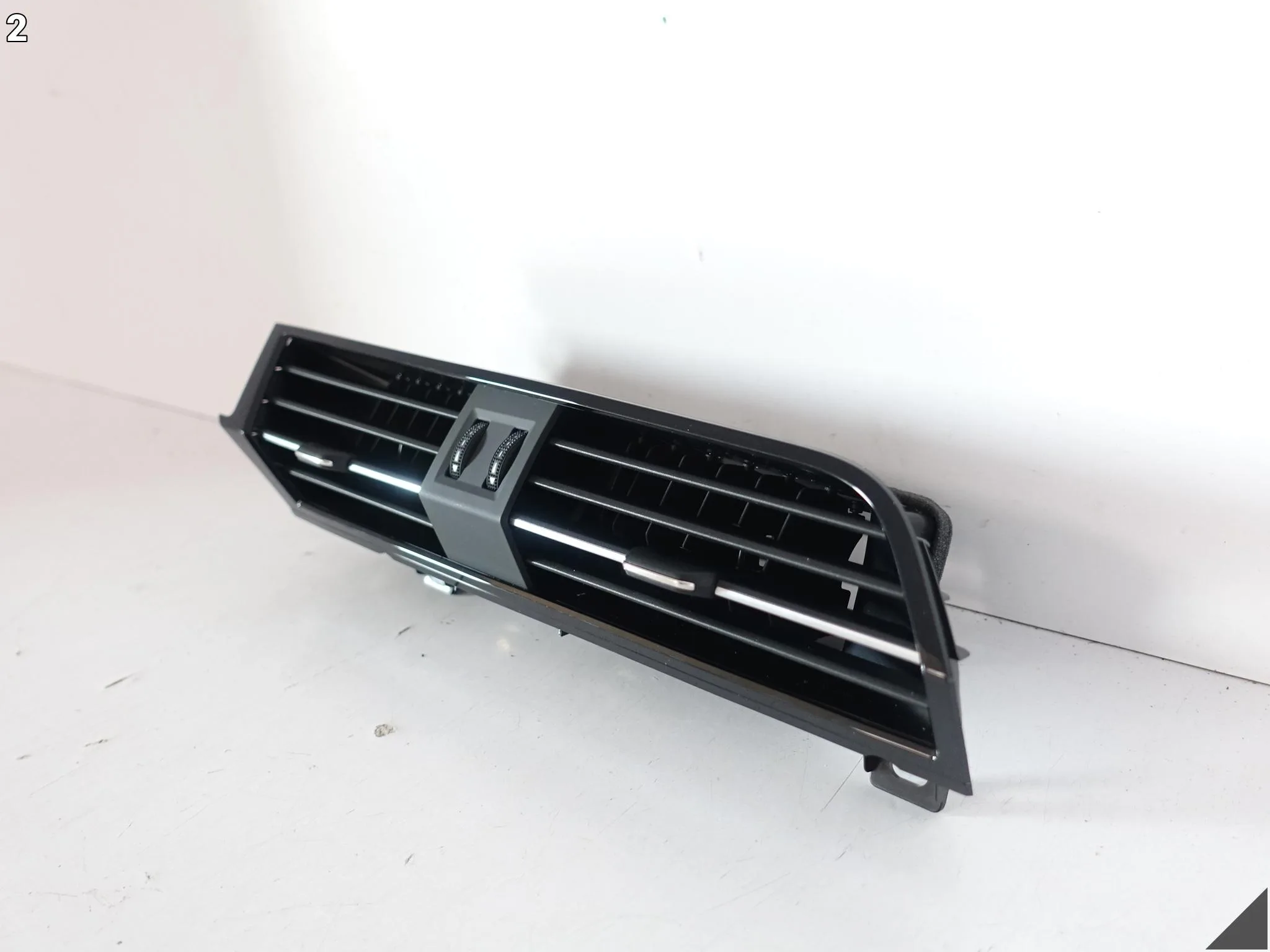 AUDI Q3 83A 83B F3 18-25 KRATKA NAWIEWU ŚRODKOWA DESKA ROZDZIELCZA EU 6PS f49cf38b4205872509aba0b0a4cf7012