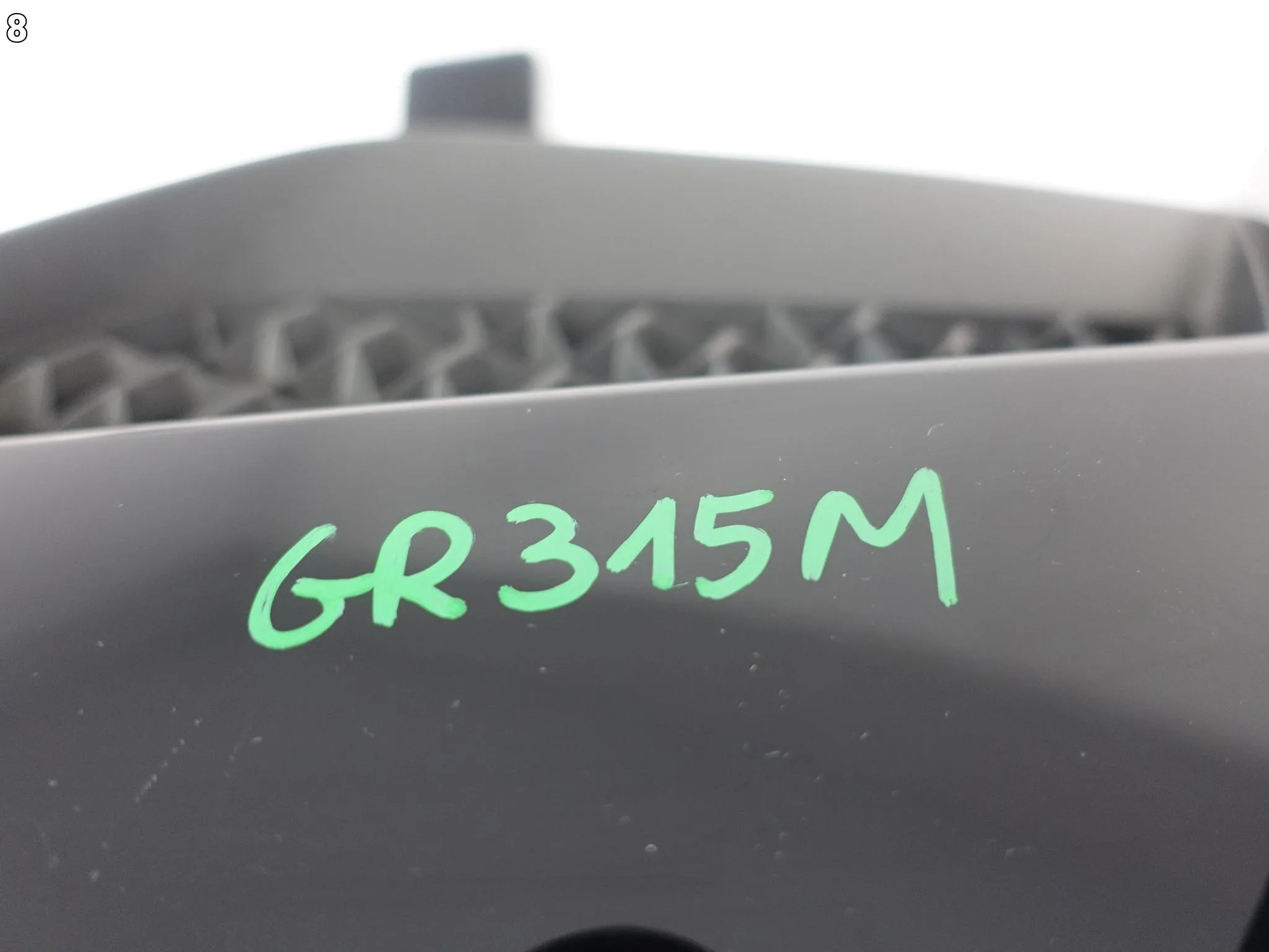 AUDI A1 II S-LINE 82A GB 18- KRATKA ATRAPA LISTWA W ZDERZAK PRZÓD PRAWA 799959370cba460ba12d883814738abc