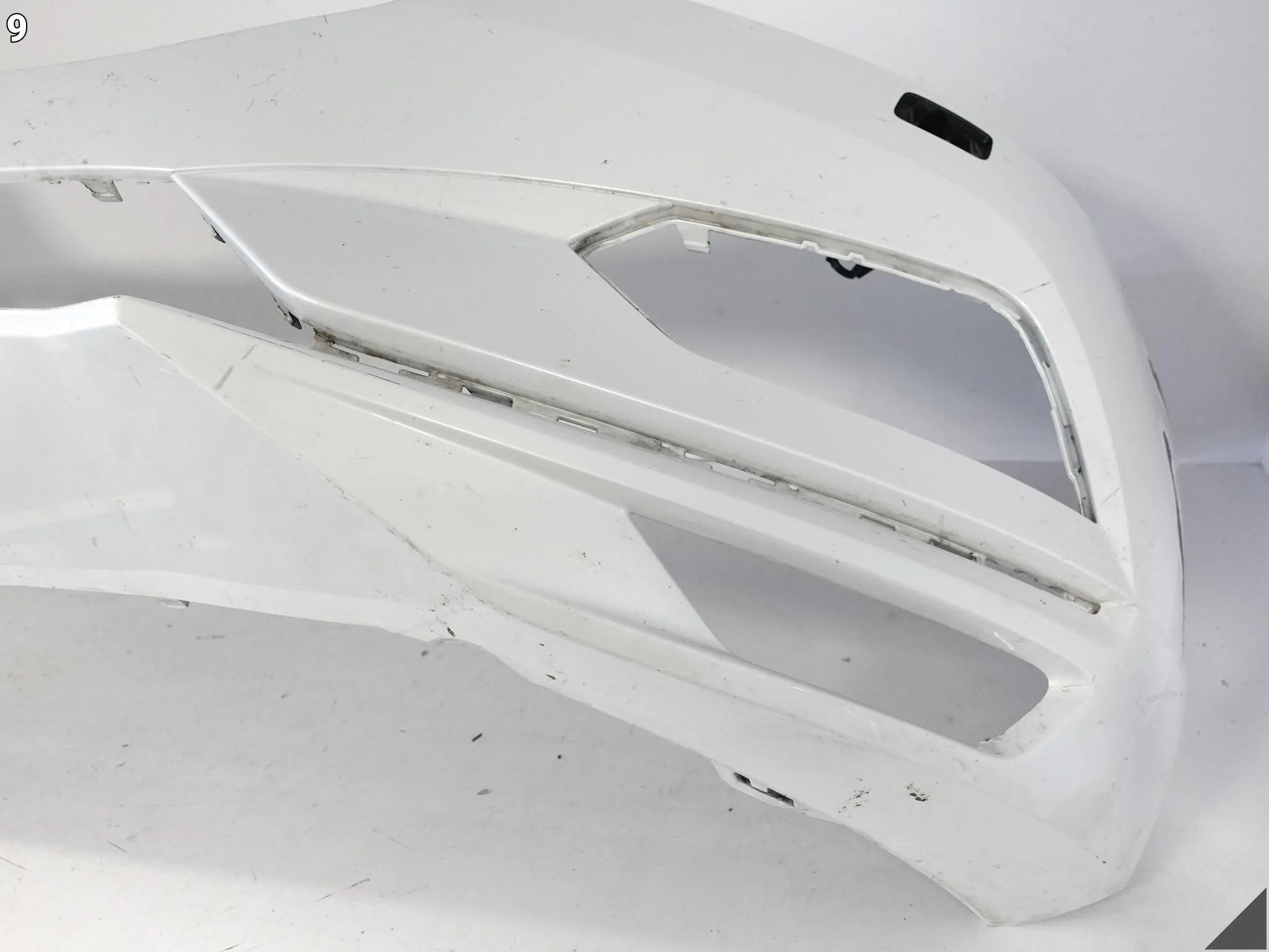 VOLVO XC60 II (2 GENERACJA) 17-21 ZDERZAK BUMPER PRZÓD (SPRYSKI) USZKODZONY 328ee7f260b8f1df05283305aa821e44