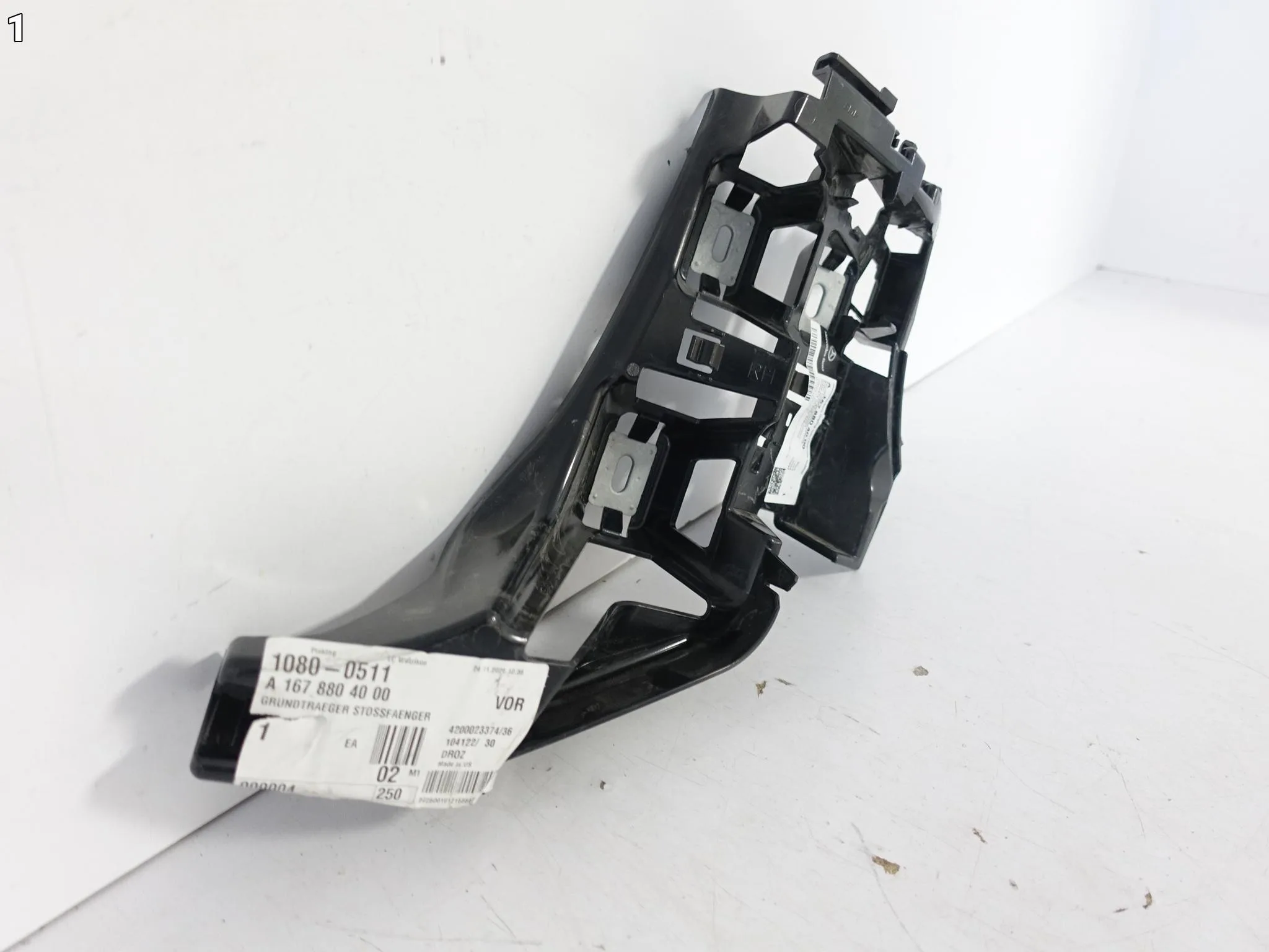 MERCEDES GLE W167 BASIC LIFT 19- ŚLIZG MOCOWANIE W ZDERZAK TYŁ PRAWY 9c135b683980e2d7a6b6ef9c73204887