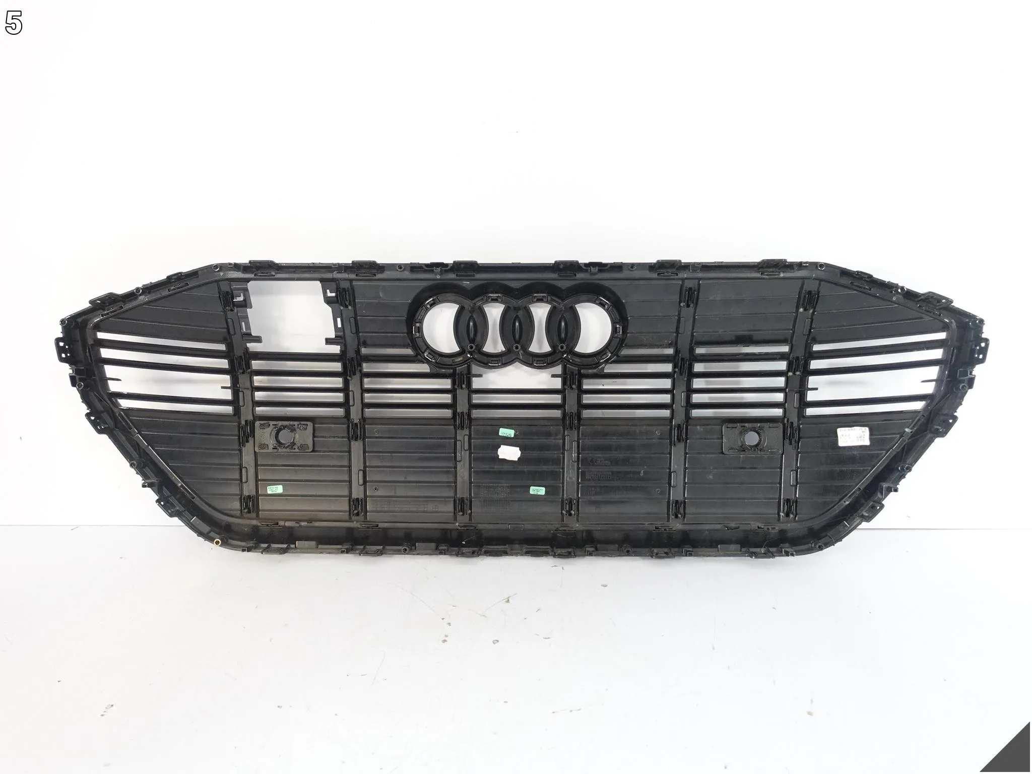 AUDI E-TRON ETRON Q8 4KE 18-22 ATRAPA GRILL W ZDERZAK PRZÓD 4KE853651 468870ac90e9a771cba304767cbff8b1
