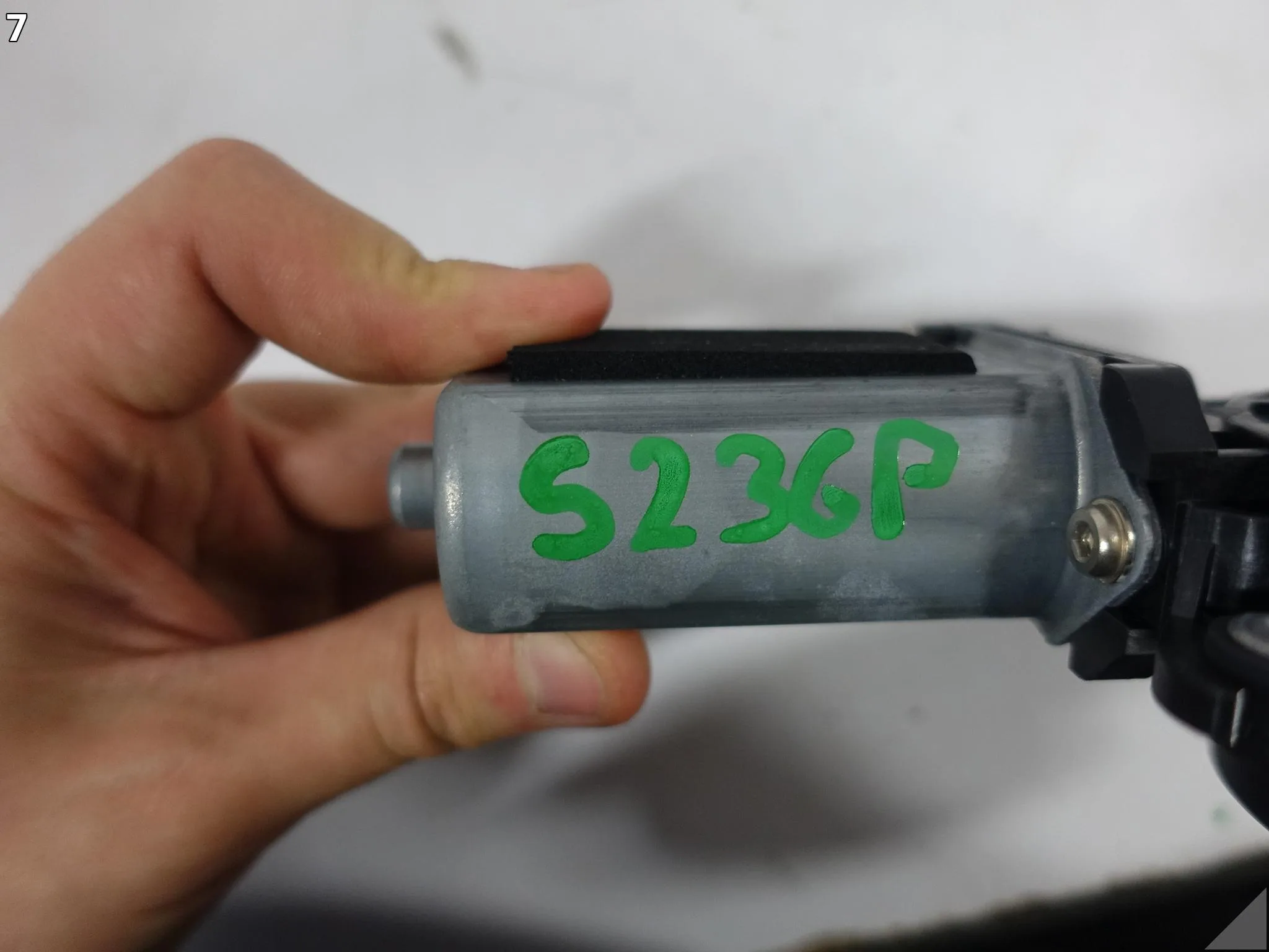 AUDI A7 S7 RS7 4G8 C7 10-18 SILNICZEK DOCIĄGU DRZWI PRAWY PRZÓD 4G8837004 bc43d40821746ea685dfa1b5c37deba0