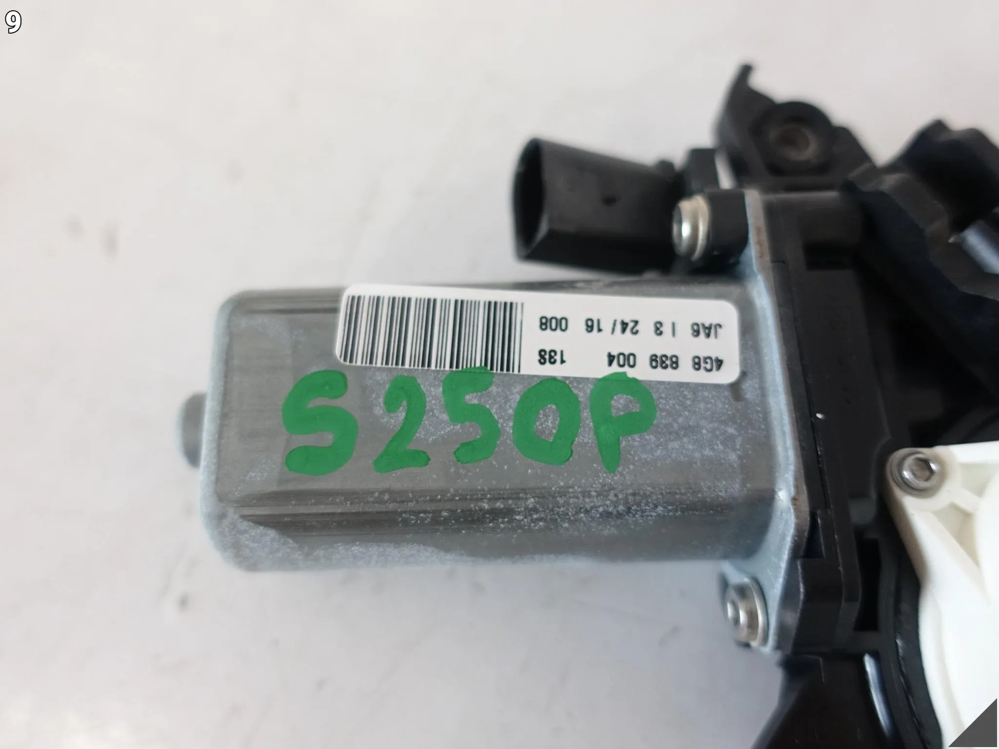 AUDI A7 S7 RS7 4G8 C7 10-18 SILNICZEK DOCIĄGU DRZWI PRAWY TYŁ 4G8839004 384849c2dafeffa990ada42f04c507fb