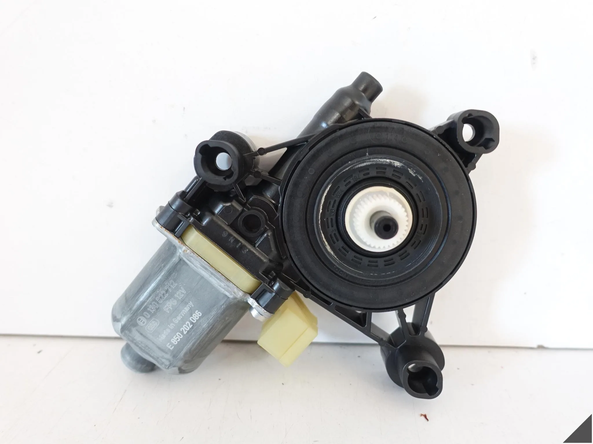 AUDI Q3 83A A3 S3 8V0 SKODA OCTAVIA 5E0 SILNICZEK PODNOSZENIA SZYBY DRZWI 806ff5df61c42184e72d7b8771b3d41e
