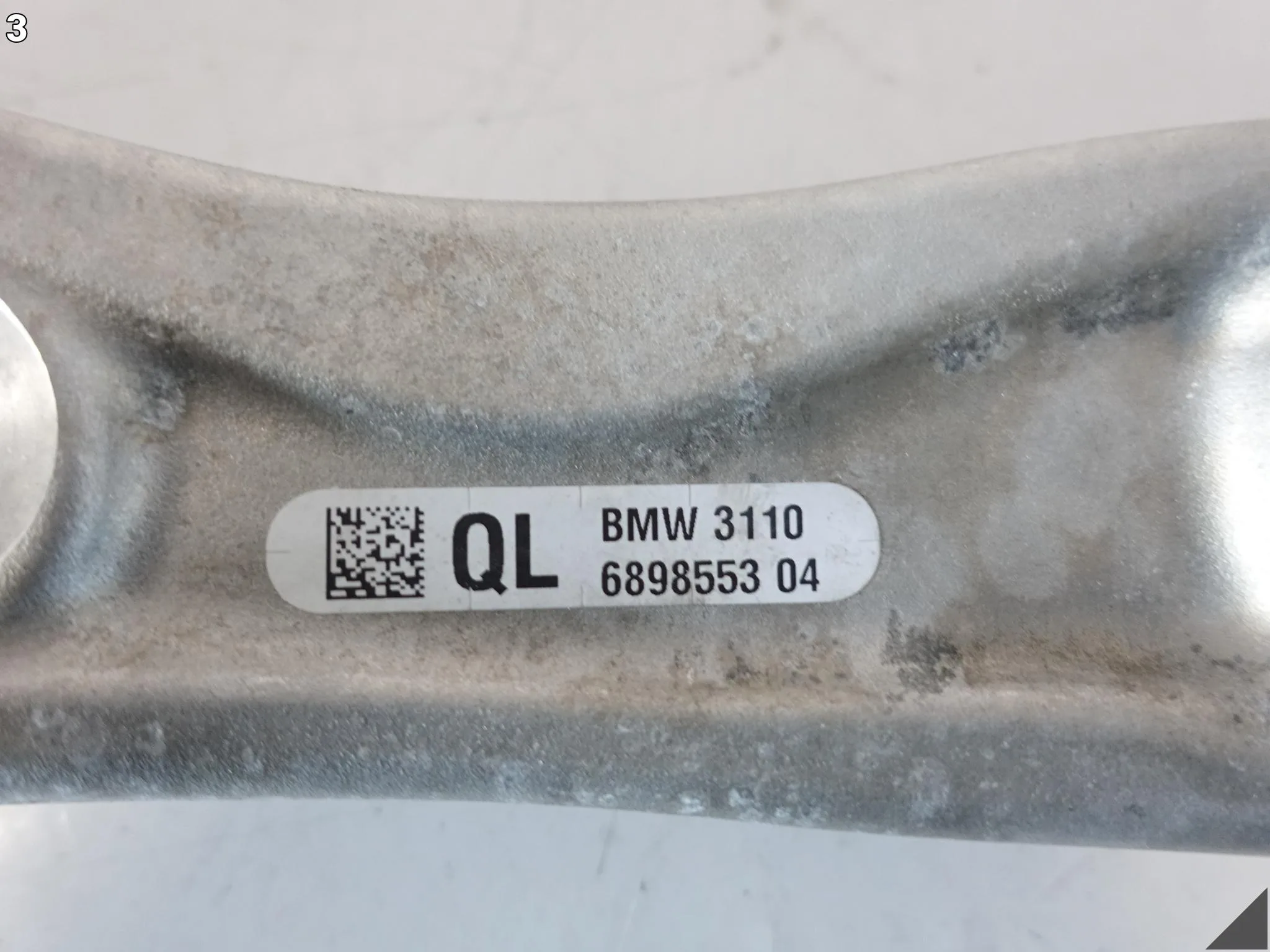 BMW 7 G70 22- WAHACZ POPRZECZNY DOLNY PRZÓD LEWY ORYGINALNY 4eb9d166427b546940691ce68f7589f1