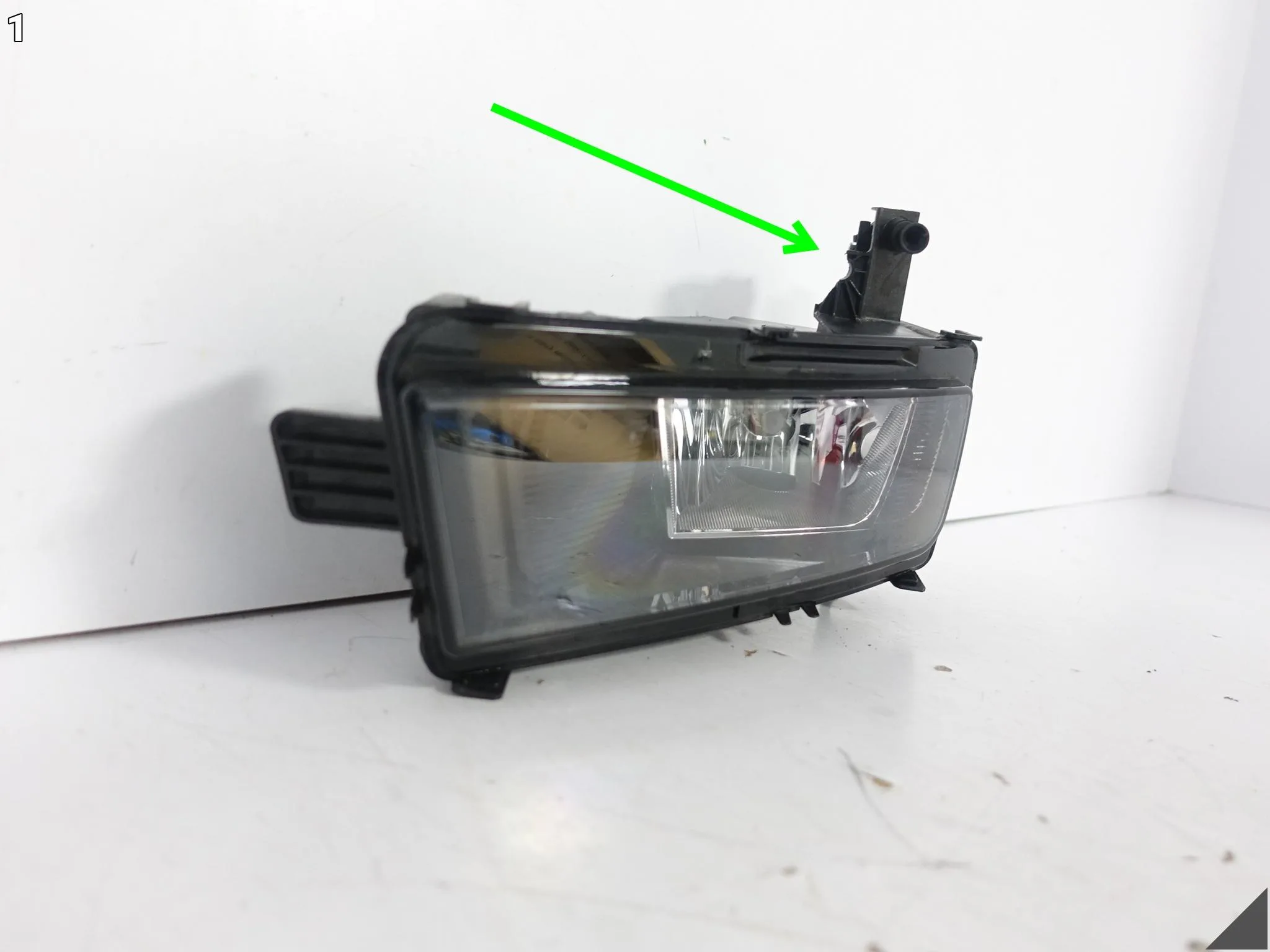 VW TOURAN II 5TA 15- HALOGEN LAMPA W ZDERZAK PRAWA PRZÓD 5TA941662A f0524e09a63f352161d03cea83dce79e