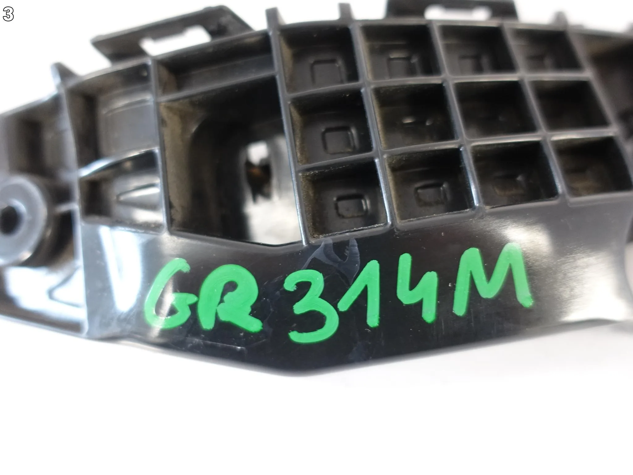 TOYOTA RAV4 V 5 XA50 19-25 ŚLIZG MOCOWANIE UCHWYT W ZDERZAK PRZÓD PRAWY e1408856e7502439ec7cf13d70e9e08c