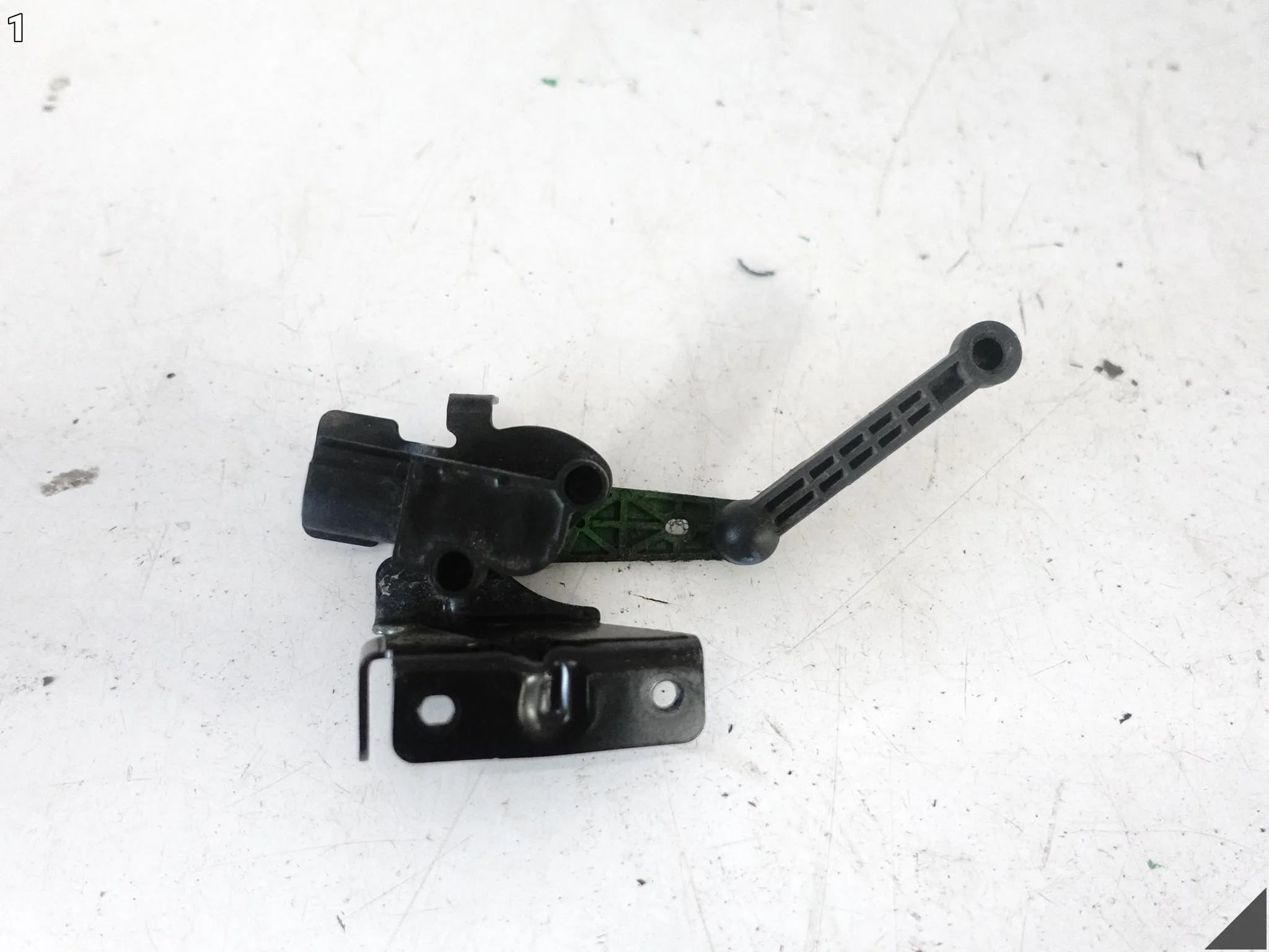 AUDI Q3 83A F3 VW SKODA CUPRA SEAT CZUJNIK POZIOMOWANIA ŚWIATEŁ TYŁ LEWY e0bfe6889a40a5f3ff44faabdaef2261