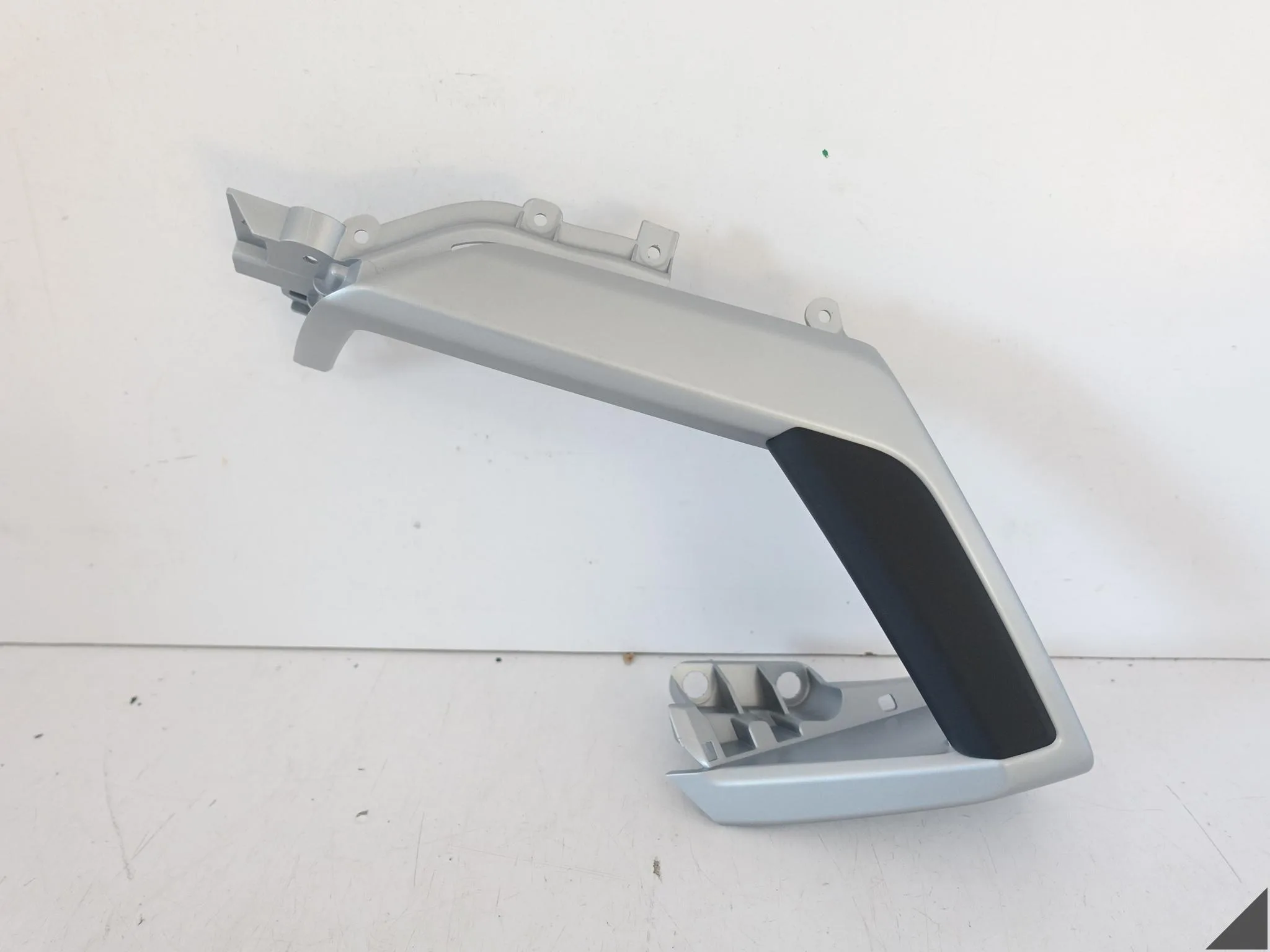 AUDI Q3 83A F3 18-25 UCHWYT PODŁOKIETNIK TAPICERKA DRZWI TYŁ PRAWY 4T4 8b44ba89d7decd690e3c1fe124cbeb94