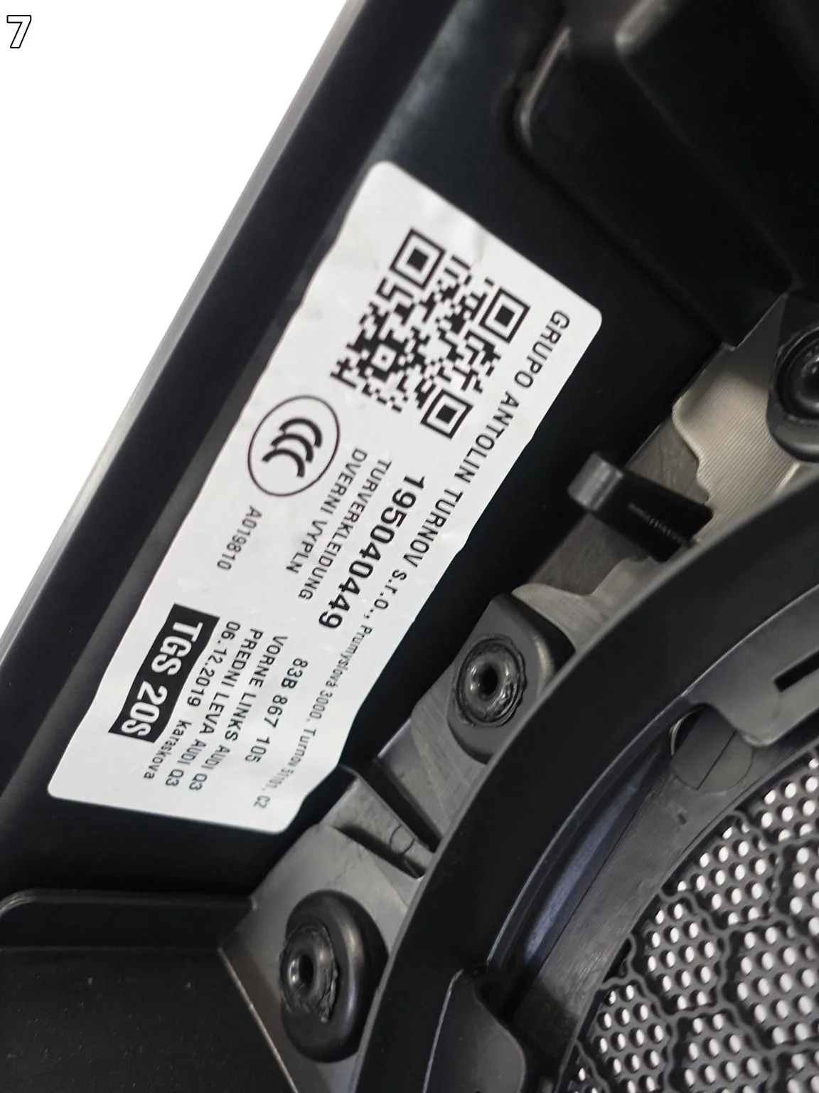 AUDI Q3 83A F3 18-25 BOCZEK TAPICERKA NA DRZWI PRZÓD LEWY 38M 24KM dfcedf0005ad45df2964500c46d4f327
