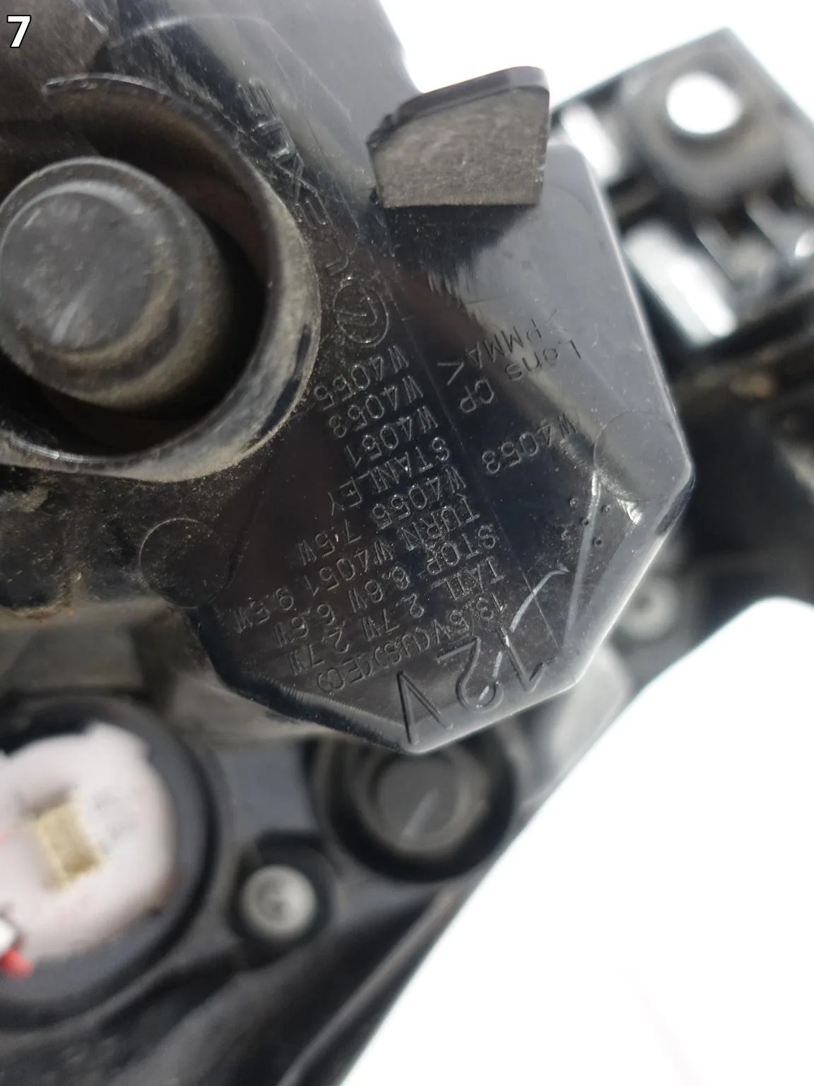 LEXUS NX LIFT 18-21 LAMPA LEWY TYŁ LEWA TYLNA W BŁOTNIK 6ffa7555fbb02eb53807110dfb632fb8