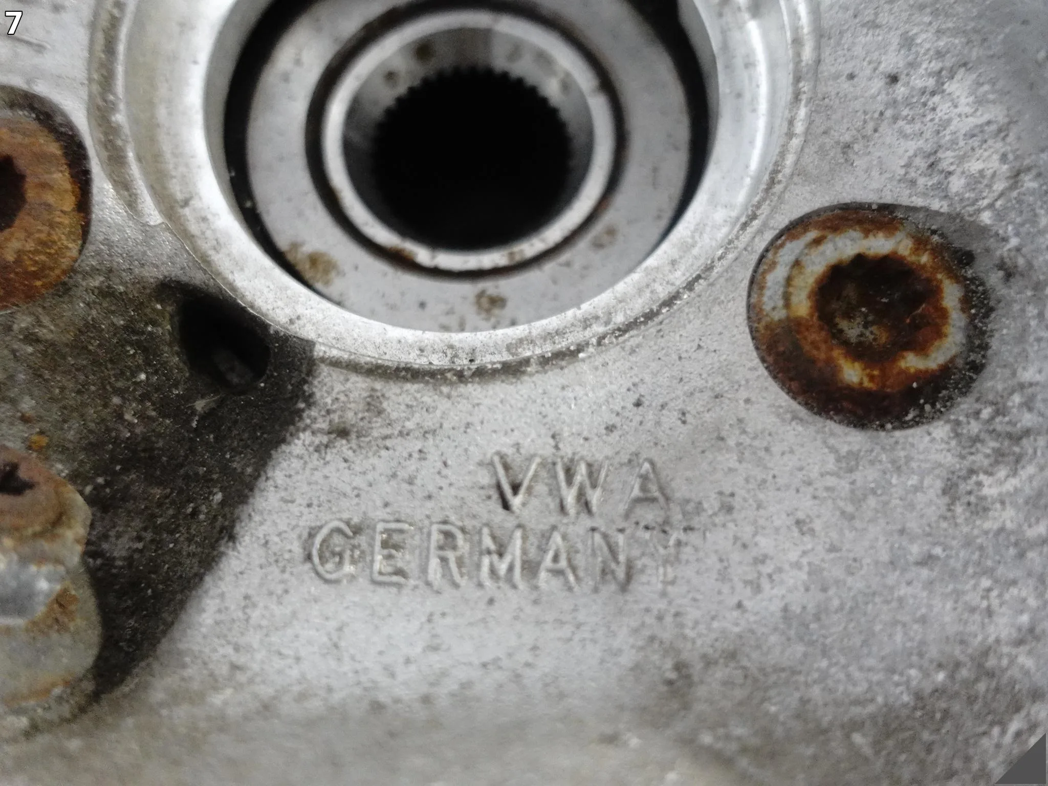 AUDI Q3 83A F3 18-25 ZWROTNICA PIASTA OSŁONA TARCZY PRZÓD PRAWA 24KM 8c06075d84bfa3f18cf923502a80f4c5