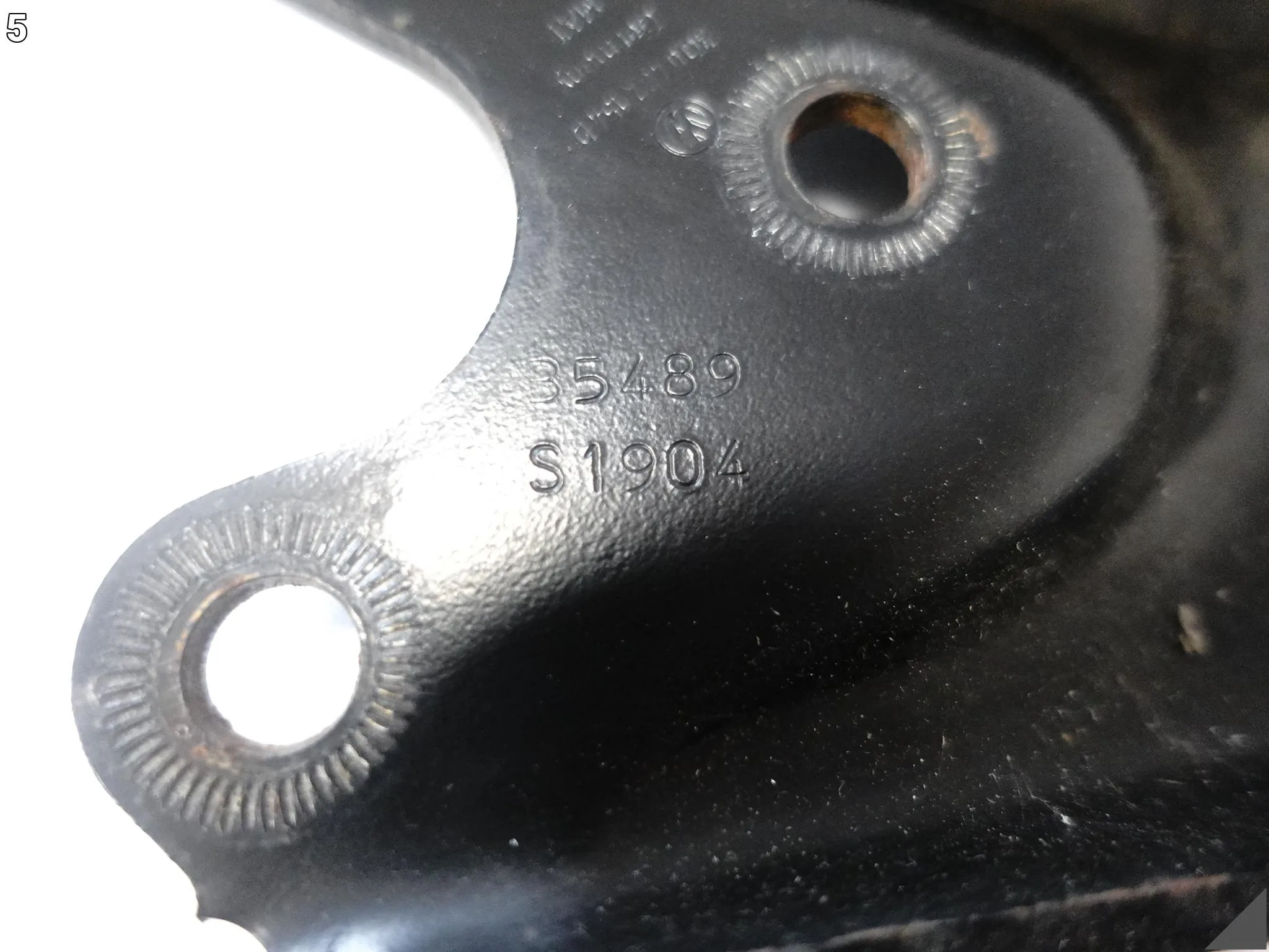 AUDI Q3 83A VW PASSAT SKODA SEAT DOLNY WAHACZ ZAWIESZENIE PRZÓD PRAWY 24KM 56568abaf7d047a10bfaa074d61489df
