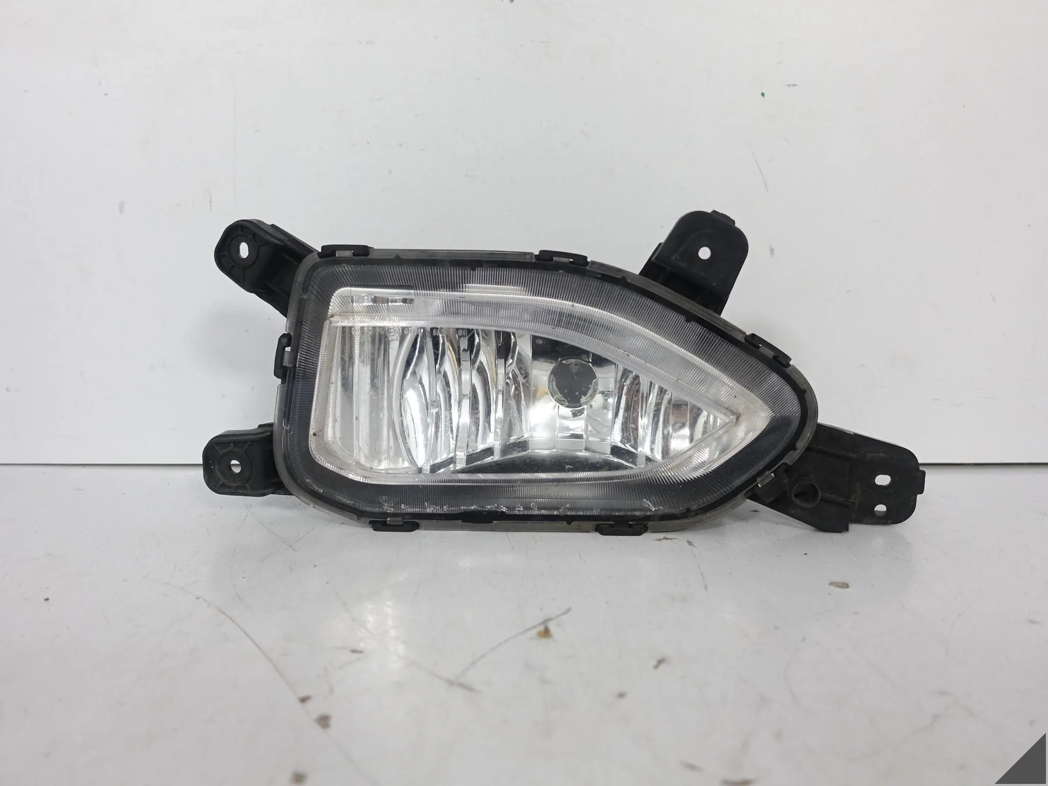 HYUNDAI KONA I 17-20 HALOGEN LED DRL PRZECIWMGIELNY W ZDERZAK PRZÓD LEWY 546f2f4453396b7833113458118c5f1f