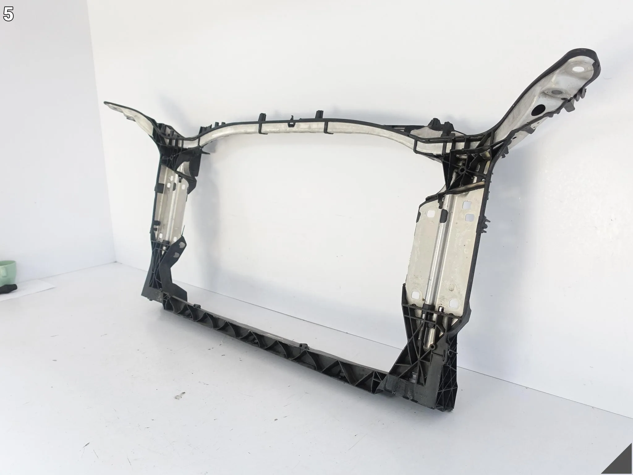 AUDI A6 4K0 A7 4K8 C8 LIFT 18-25 WZMOCNIENIE WSPORNIK PAS PRZEDNI 2,0 aa785ae78afff10f98a86d98ed125da4