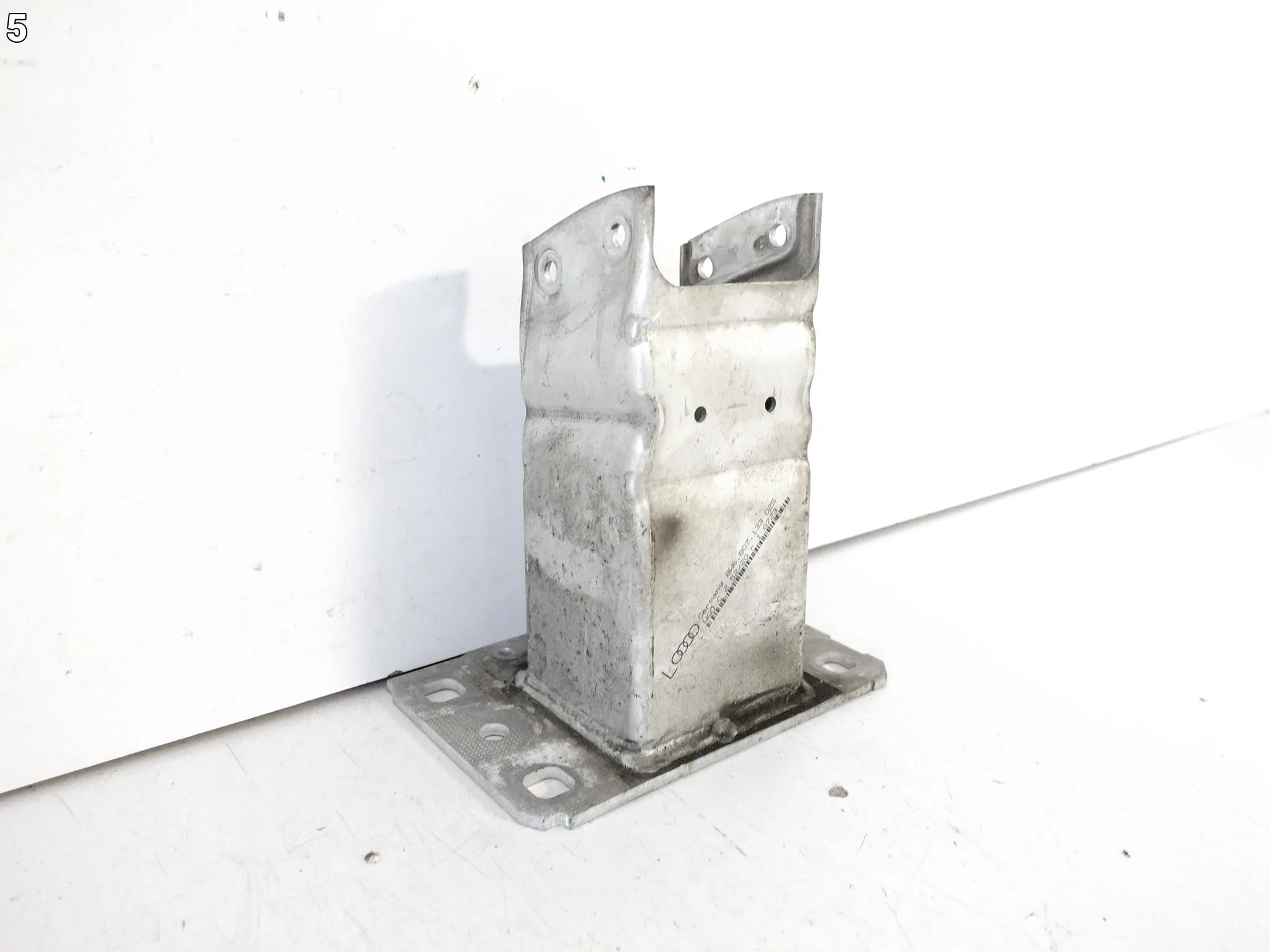 AUDI A5 S5 RS5 F5 8W6 B9 16-25 LIFT PAS BELKA ODBOJNIK STREFA ZGNIOTU LEWA a565dcfc3503f3b1d54647133b6e8586
