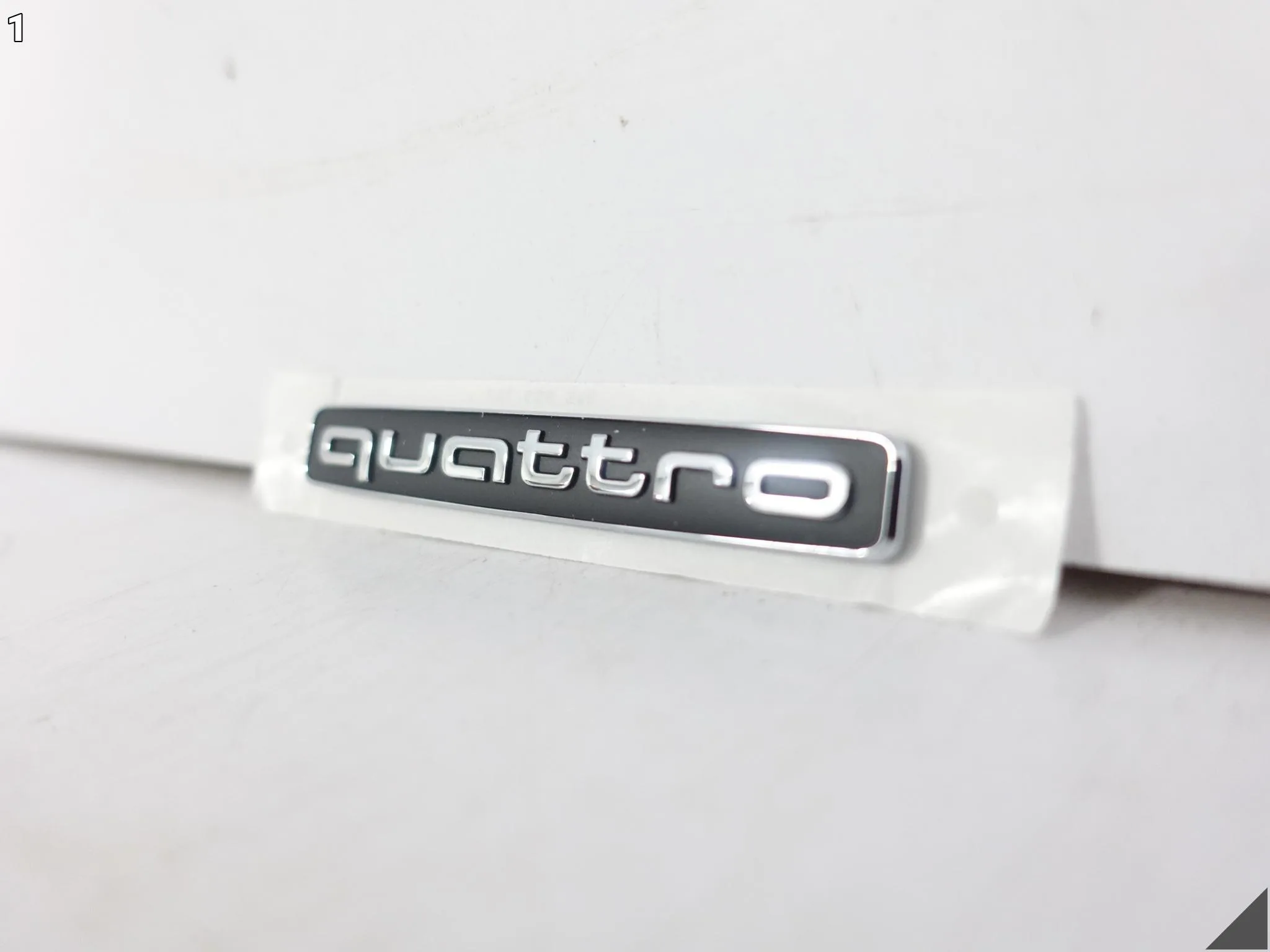 AUDI A4 B9 8W0 8W5 A6 4K0 C8 QUATTRO EMBLEMAT POKRYWA BAGAŻNIKA TYŁ 2ZZ d4024331013b2d20fb35b7fe547a84e5