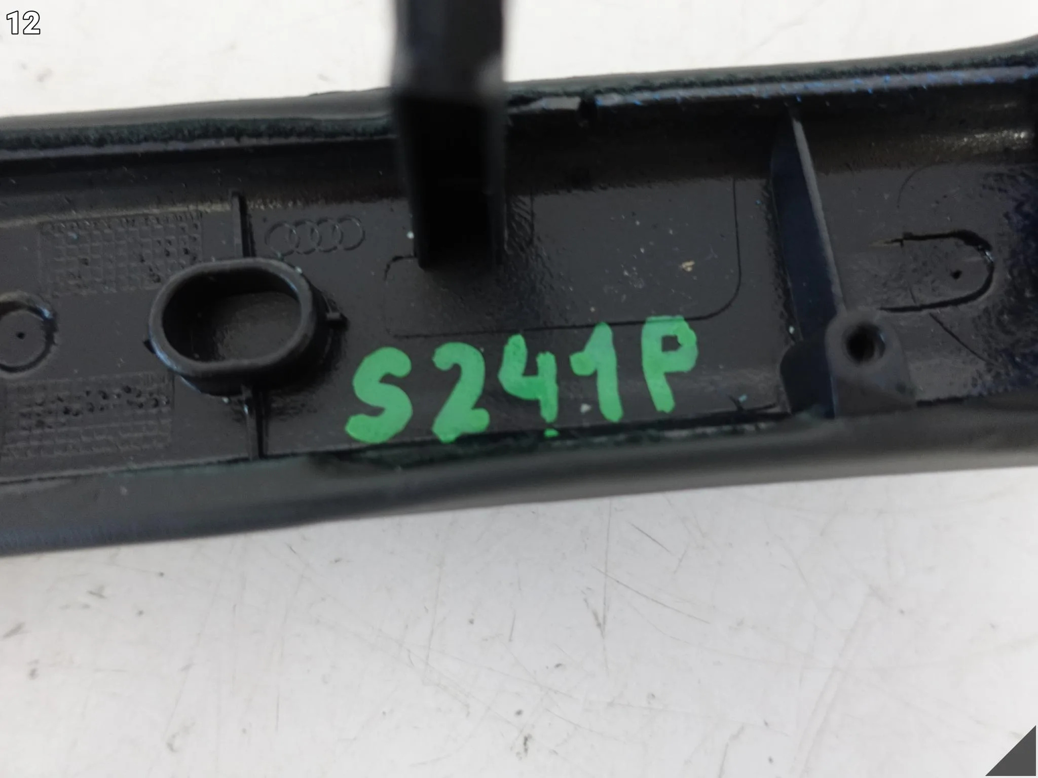 AUDI A7 S7 RS7 4G8 C7 10-18 PODŁOKIETNIK UCHWYT SKÓRA DRZWI PRAWY TYŁ SOUL 1048af4835e268504361834da3998f84