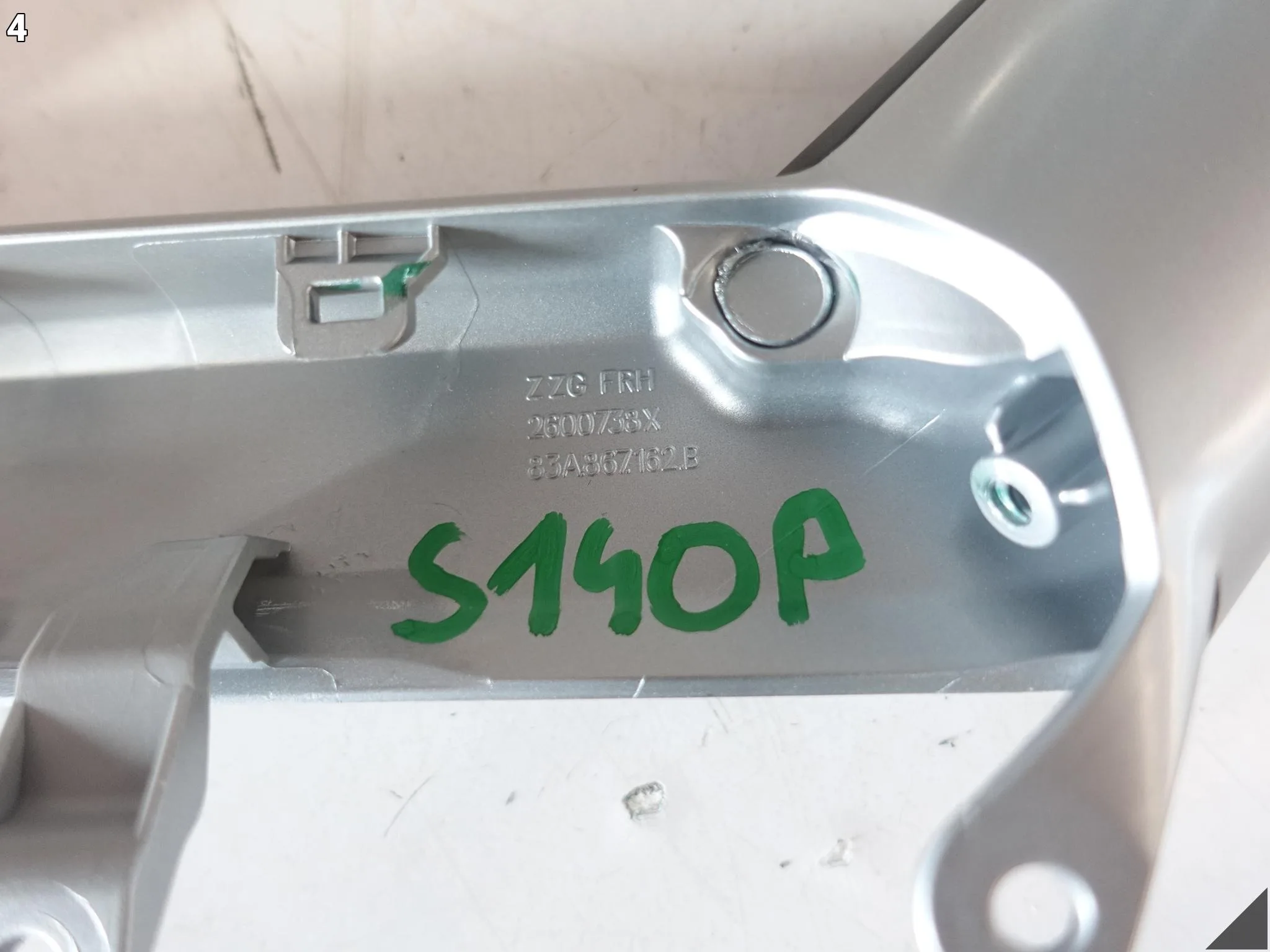 AUDI Q3 83A F3 18-25 UCHWYT PODŁOKIETNIK TAPICERKA DRZWI PRZÓD PRAWY CHROM 2b07e5d488516b54d3020833b65dcc44