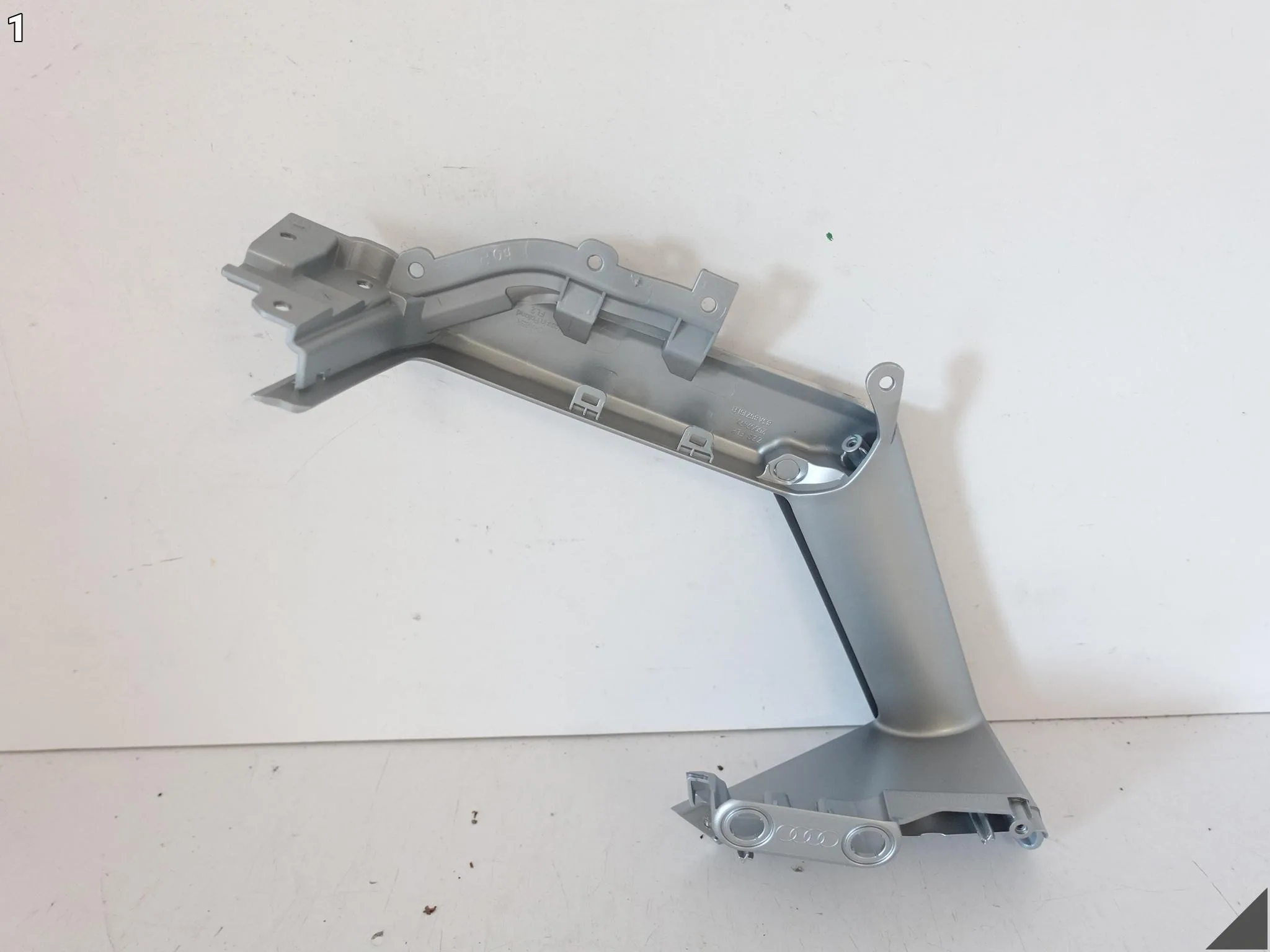 AUDI Q3 83A F3 18-25 UCHWYT PODŁOKIETNIK TAPICERKA DRZWI PRZÓD LEWY 4T4 e1a8879b0351d45f4917844e6e00ffc8
