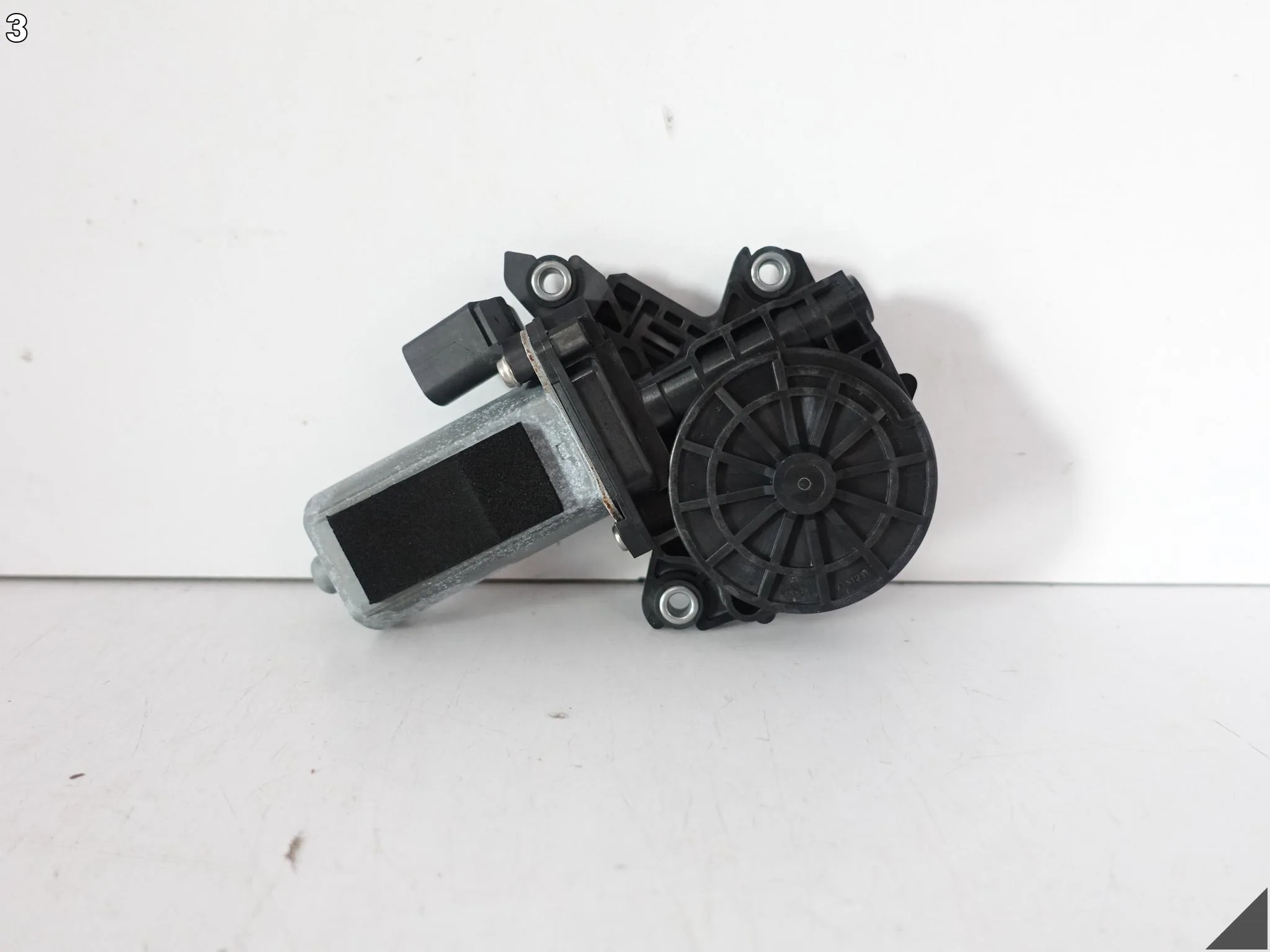 AUDI A7 S7 RS7 4G8 C7 10-18 SILNICZEK DOCIĄGU DRZWI LEWY TYŁ 4G8839003 13263382f887a59d26616ad2cb673b48