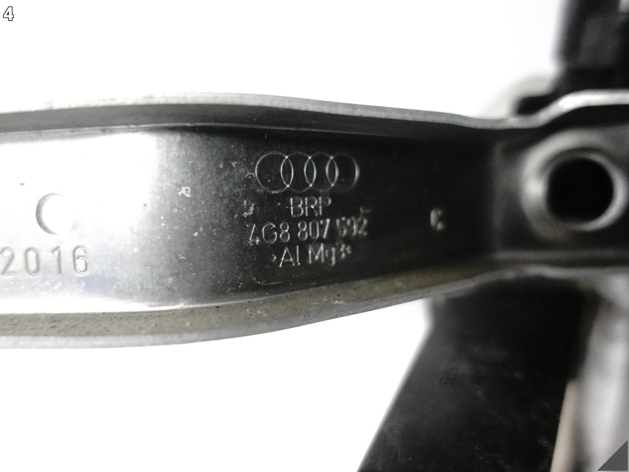 AUDI A7 4G8 A6 4G0 C7 10-18 WZMOCNIENIE PAS CHŁODNICE WENTYLATOR 2.0 TFSI 93de7bdcf56819cbe684f493fa4c60f1