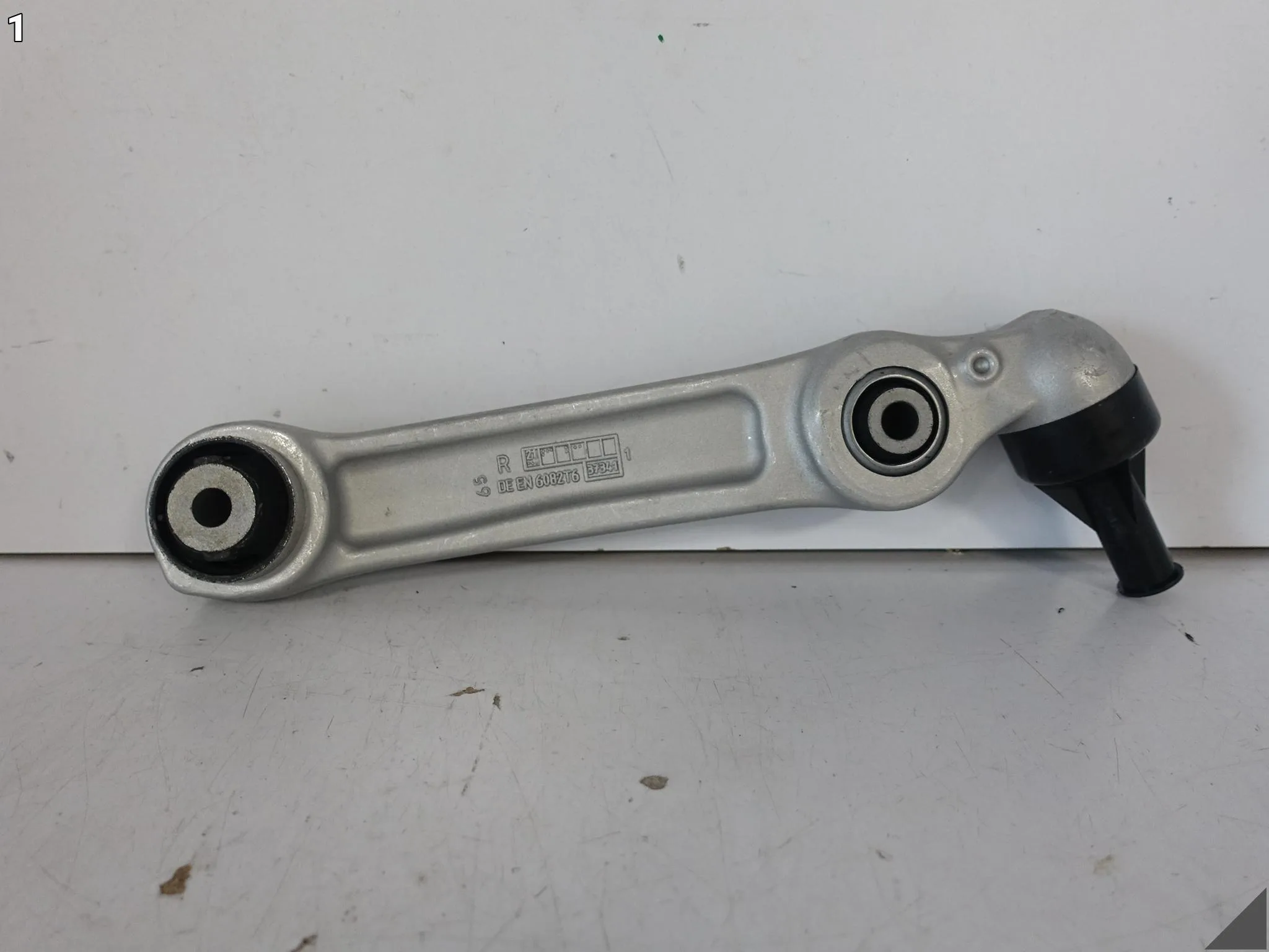 BMW 8 G14 G15 G16 18- WAHACZ POPRZECZNY Z PODUSZKĄ PRZÓD PRAWY ORYGINALNY 28167629be67a3e1d3098ed949e91629