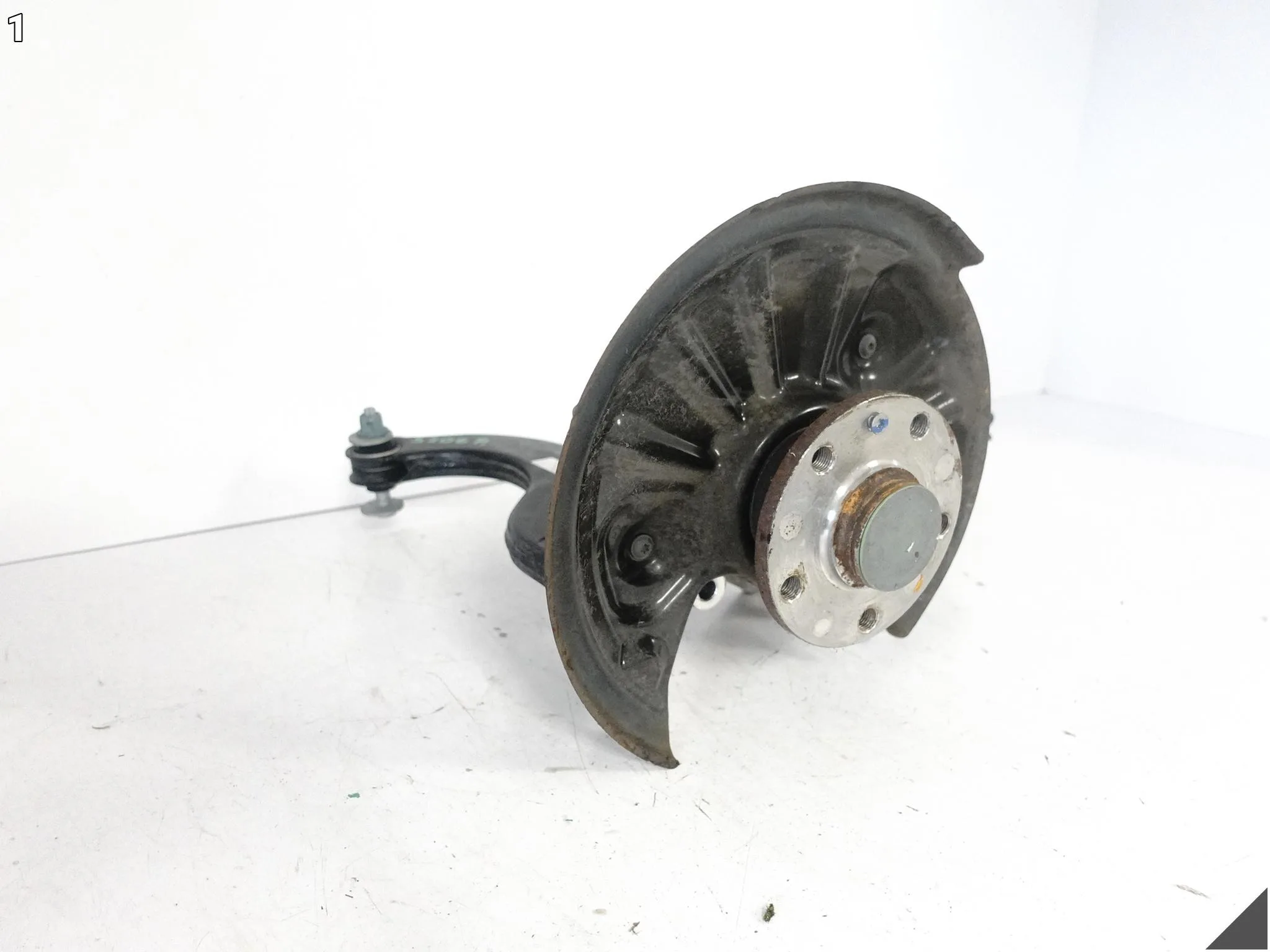 AUDI Q3 83A F3 18-25 ZWROTNICA PIASTA WAHACZ OSŁONA TARCZY TYŁ LEWA 24KM 3b47e533c54bfbf6beccf7da97640963