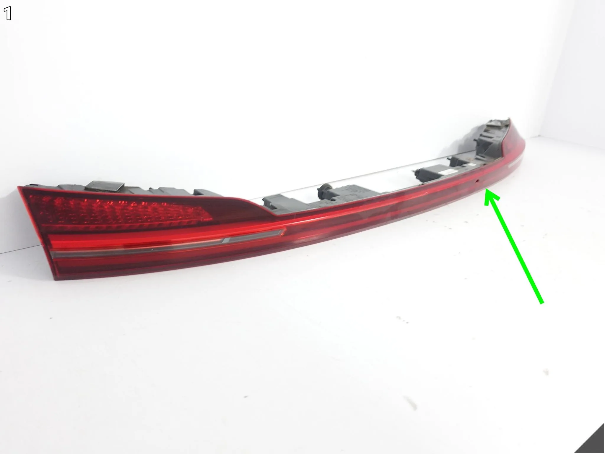 AUDI E-TRON ETRON Q8 4KE 18- LAMPA KLAPY LED BLENDA ŚRODKOWA TYŁ TYLNA 4adeb7f26115e161a3de11e5fafab534