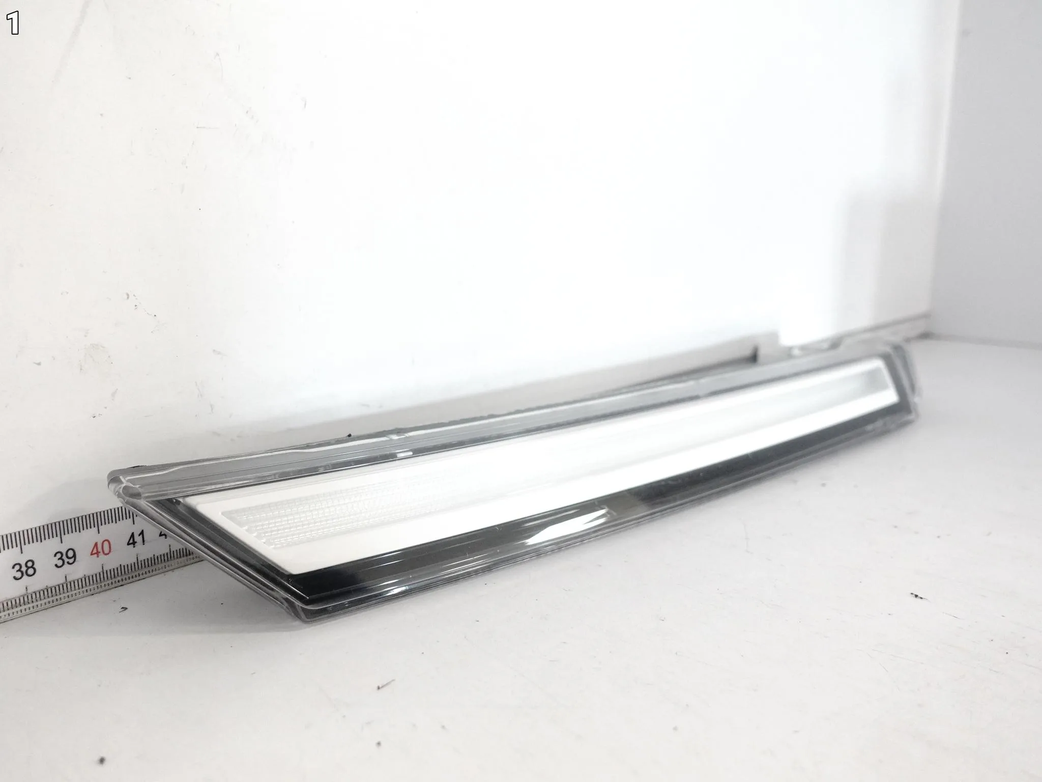 VW ID7 ID.7 14A ED2 ED5 23- LAMPA LISTWA LED DRL PRAWY W ZDERZAK PRZÓD c23de59bb4599384068bd8409732b27d