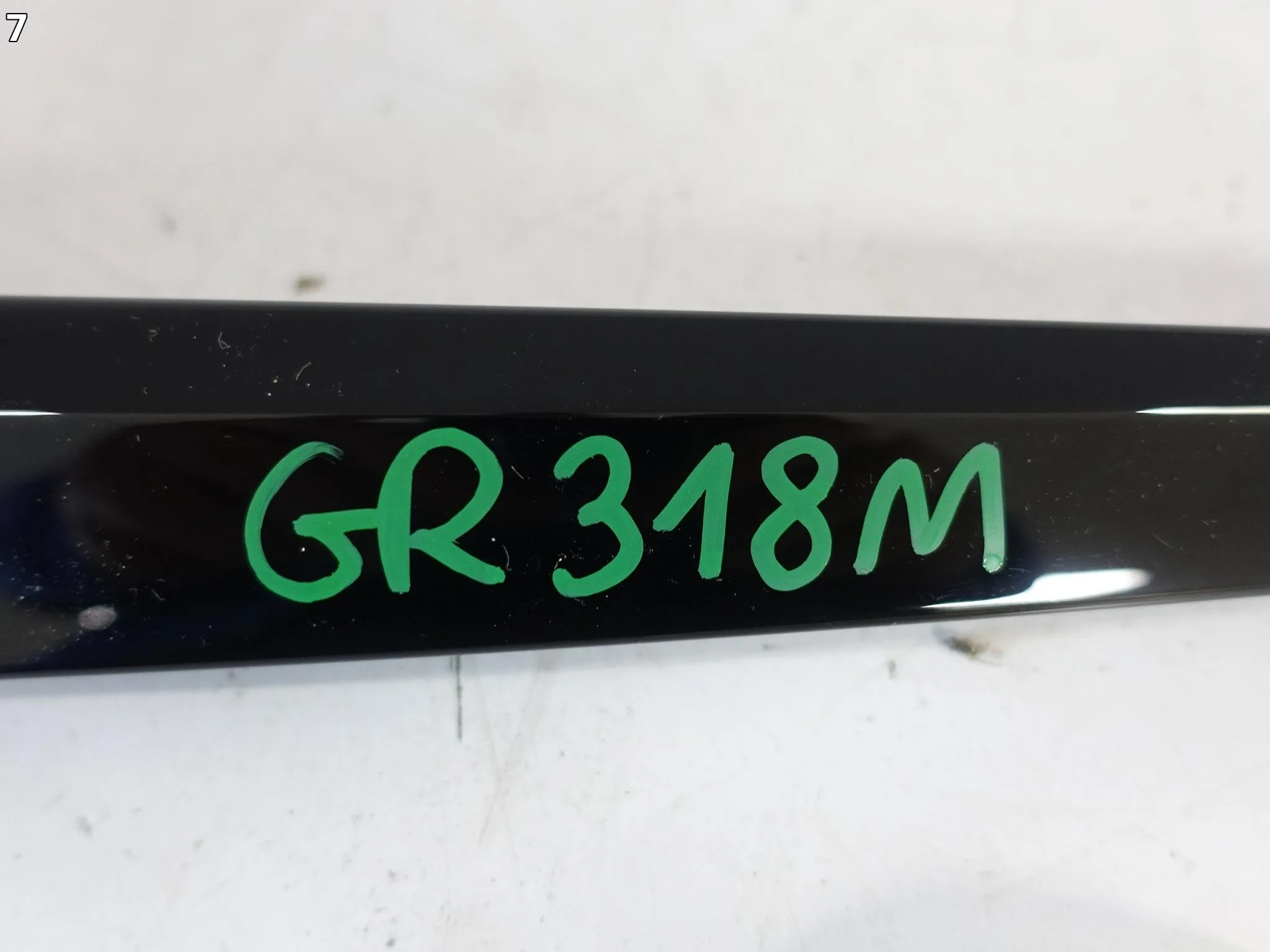 BMW 5 G30 G31 M-PAKIET 17-20 LISTWA NAKŁADKA OZDOBNA W ZDERZAK PRZÓD LEWA 93275a101f42393b4856d8d800b2832a
