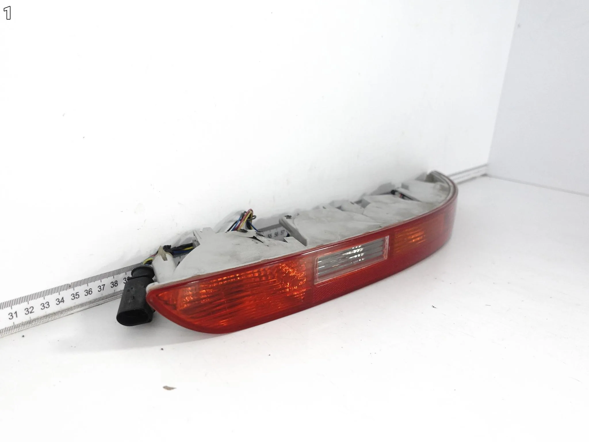 AUDI Q5 SQ5 8R0 08-16 LIFT LAMPA PRZECIWMGIELNA PRAWA TYŁ W ZDERZAK 0707a930113a6b9750a25b8d2c88516c
