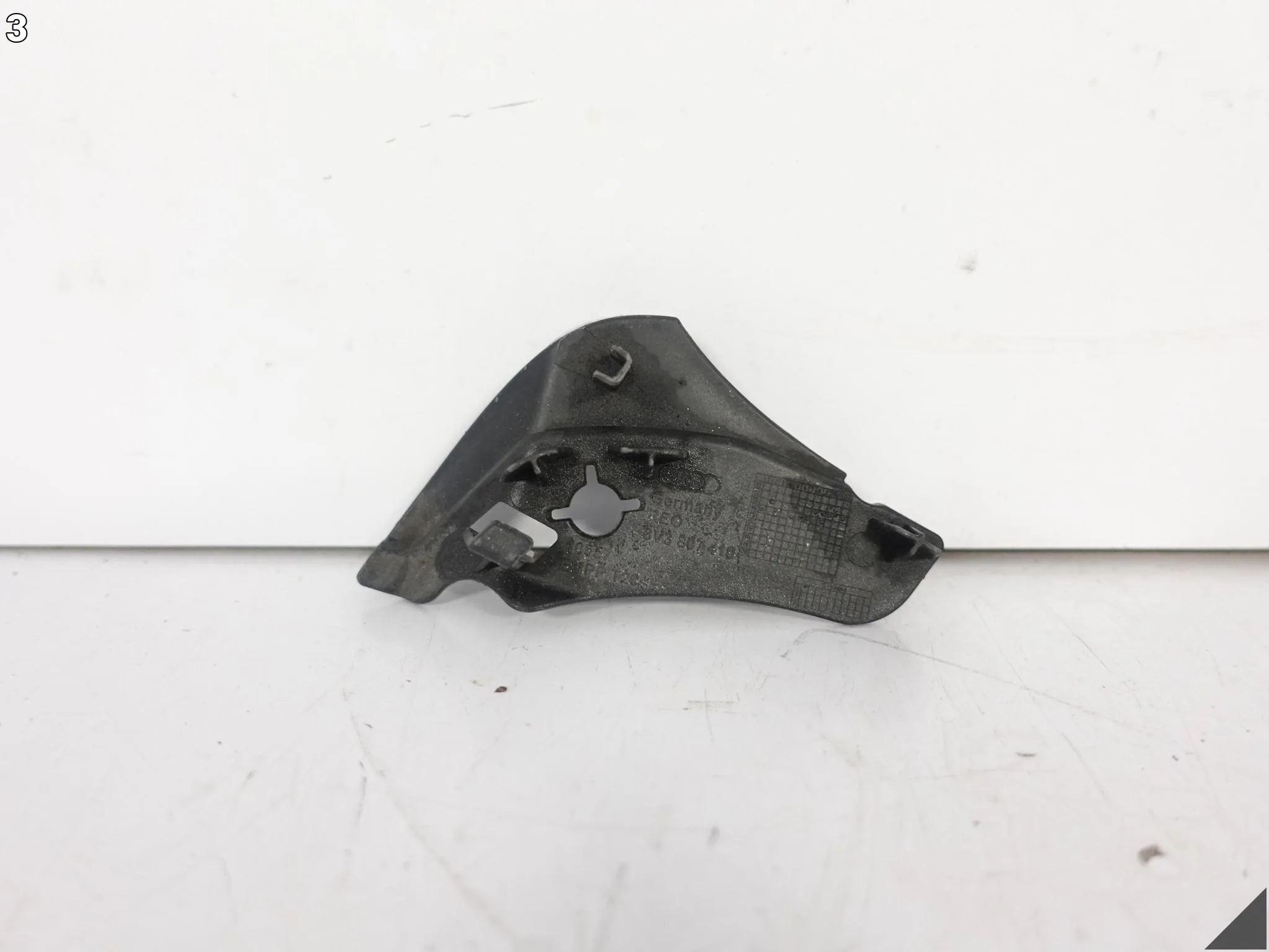 AUDI A3 S3 8V3 SPORTBACK 12-16 ŚLIZG MOCOWANIE ADAPTER ZDERZAK PRZÓD PRAWY 88cb6177871a71e88a086567ad5f84a7