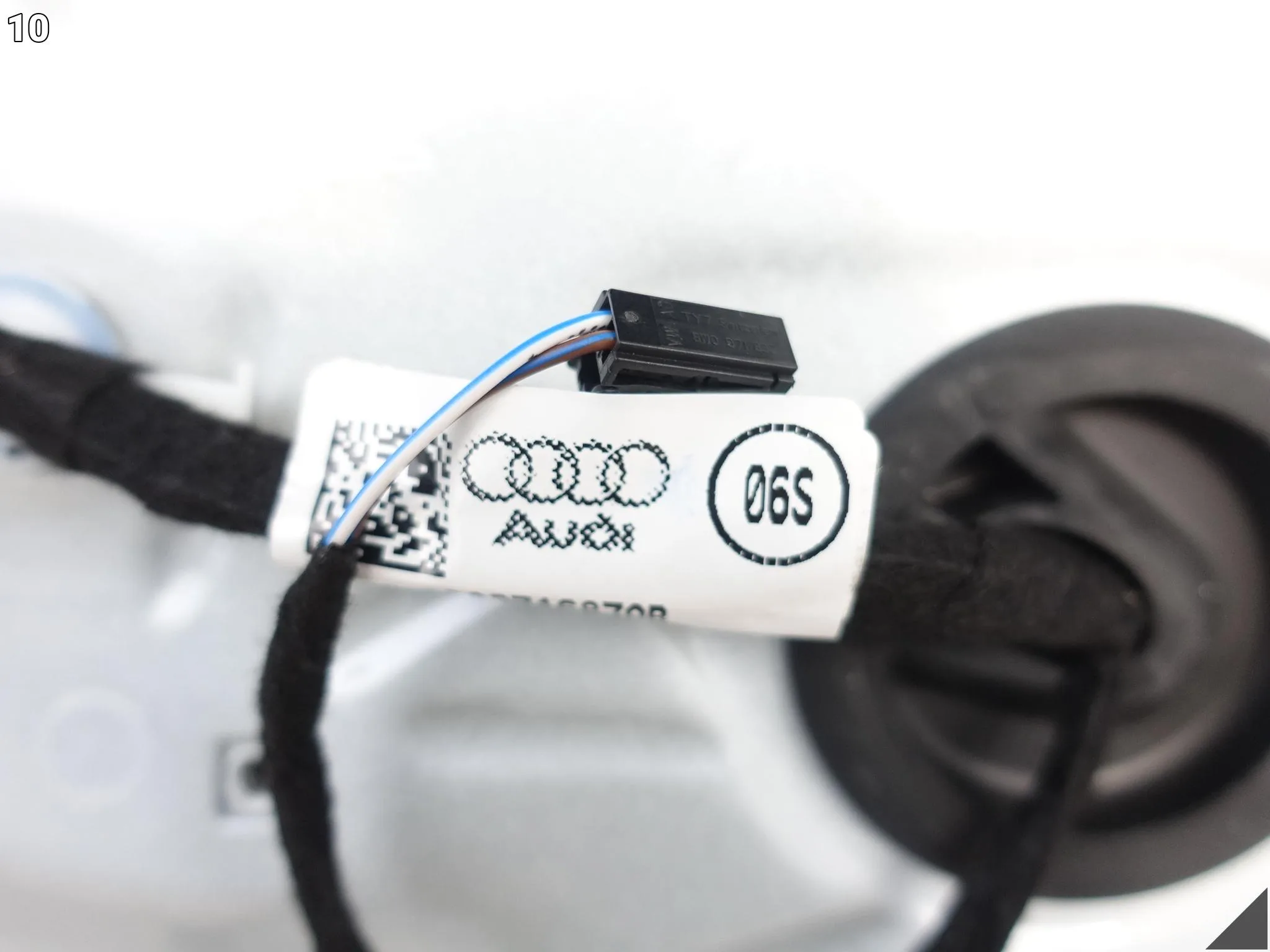 AUDI Q3 83A F3 SUV 18-25 DRZWI TYŁ LEWE SZYBA WIĄZKA DEMONTAŻ LS9R S9R f96246a052456a4f7bd91d9aa7d5dc3d