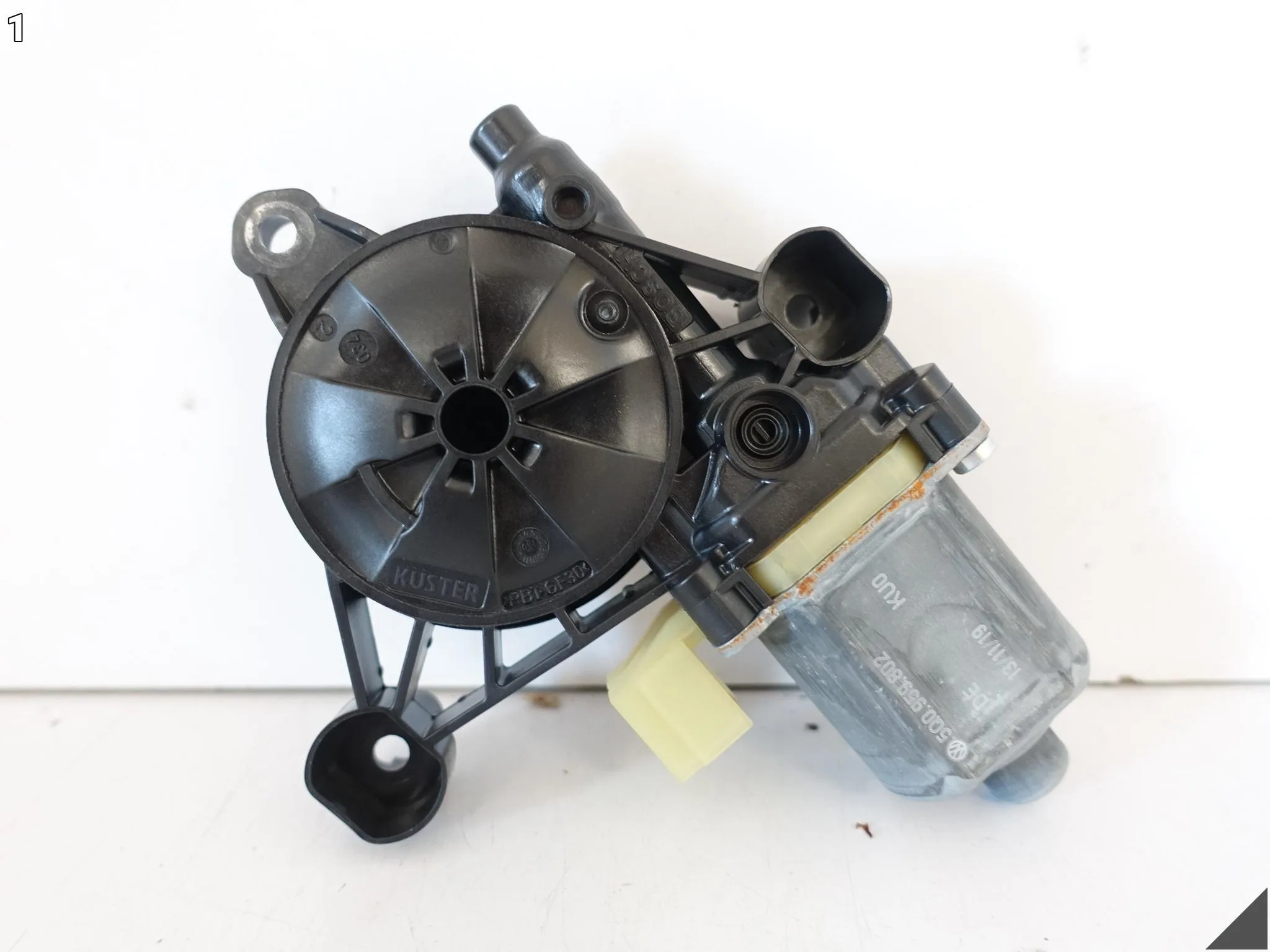 AUDI Q3 83A A3 S3 8V0 SKODA OCTAVIA 5E0 SILNICZEK PODNOSZENIA SZYBY DRZWI c904977ddcb6796567f8c9a6517c890e