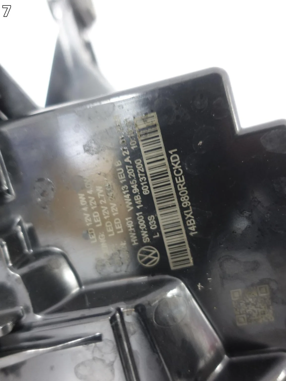 VW ID7 ID.7 14A 23- LAMPA LED TEIL LAMP W BŁOTNIK LEWA TYŁ df1d725738d9d4f0584d4e7e6c883e37