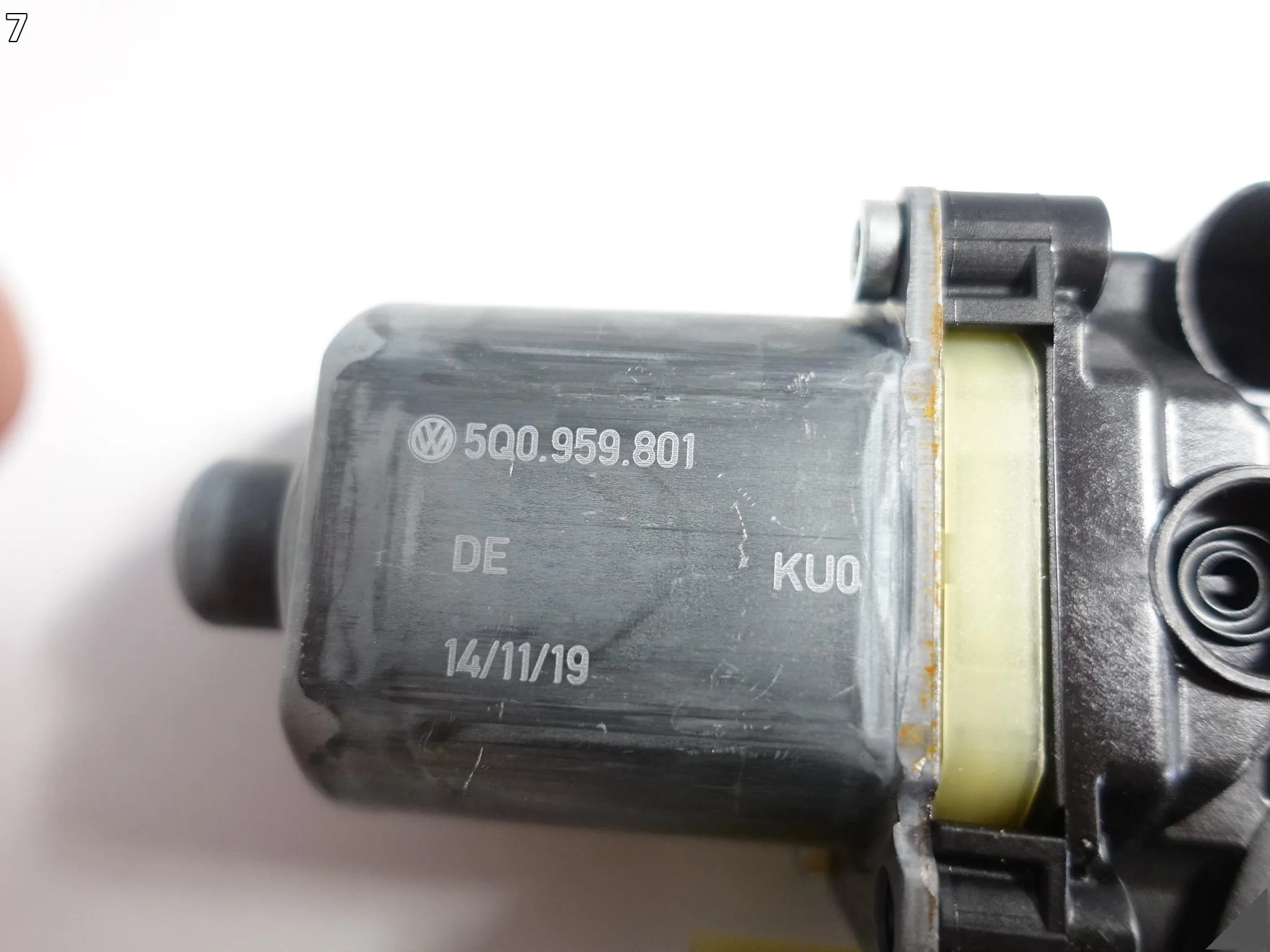 AUDI Q3 83A A3 S3 8V0 SKODA OCTAVIA 5E0 SILNICZEK PODNOSZENIA SZYBY DRZWI 1169eea9714c2560a559cf8d53d78a0e