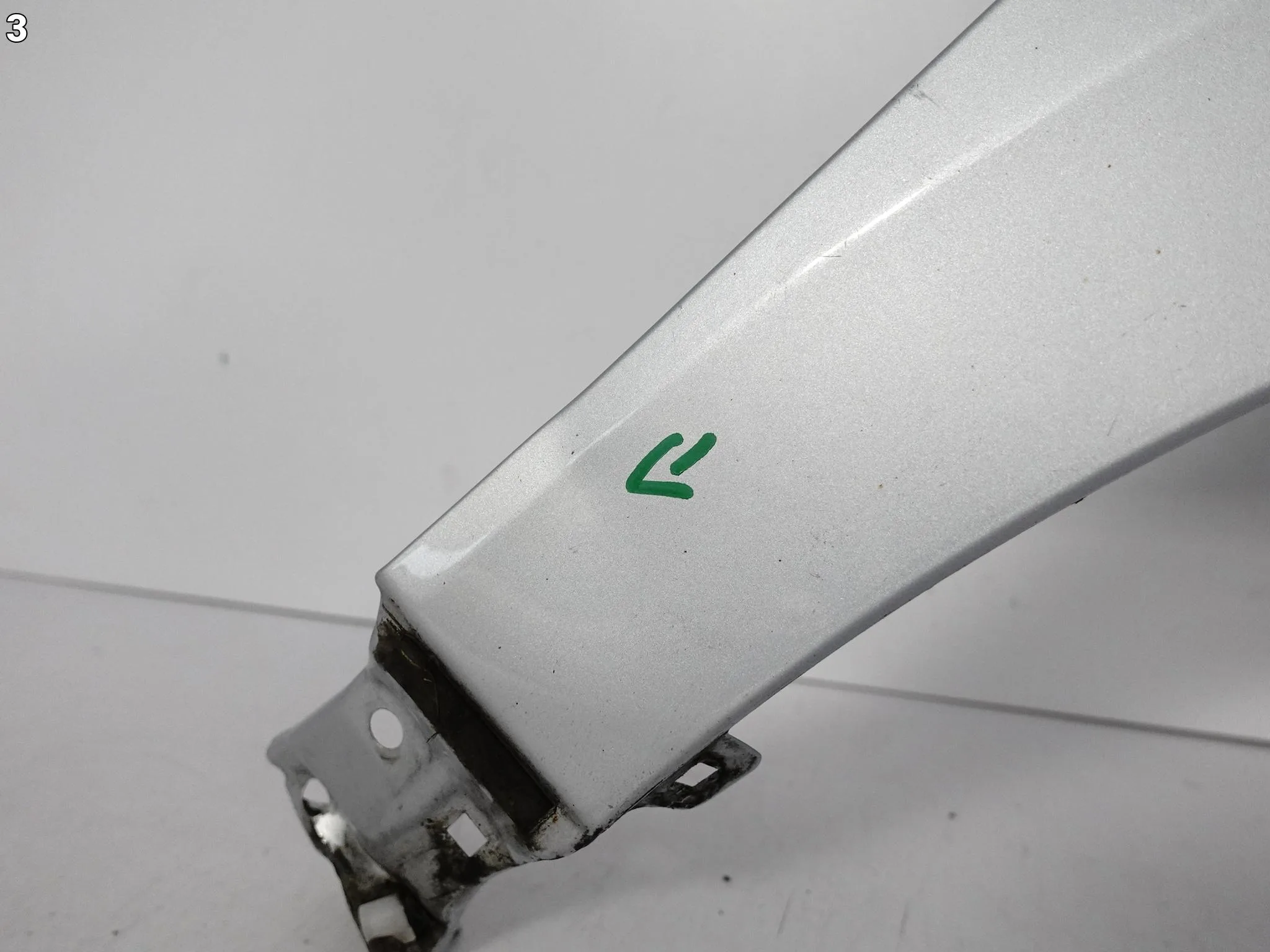 SKODA ENYAQ iV 5LA ELECTRIC 20- BŁOTNIK FENDER PRAWY PRZÓD B.ŁADNY dd189c35b8621c3a17434460a954b666