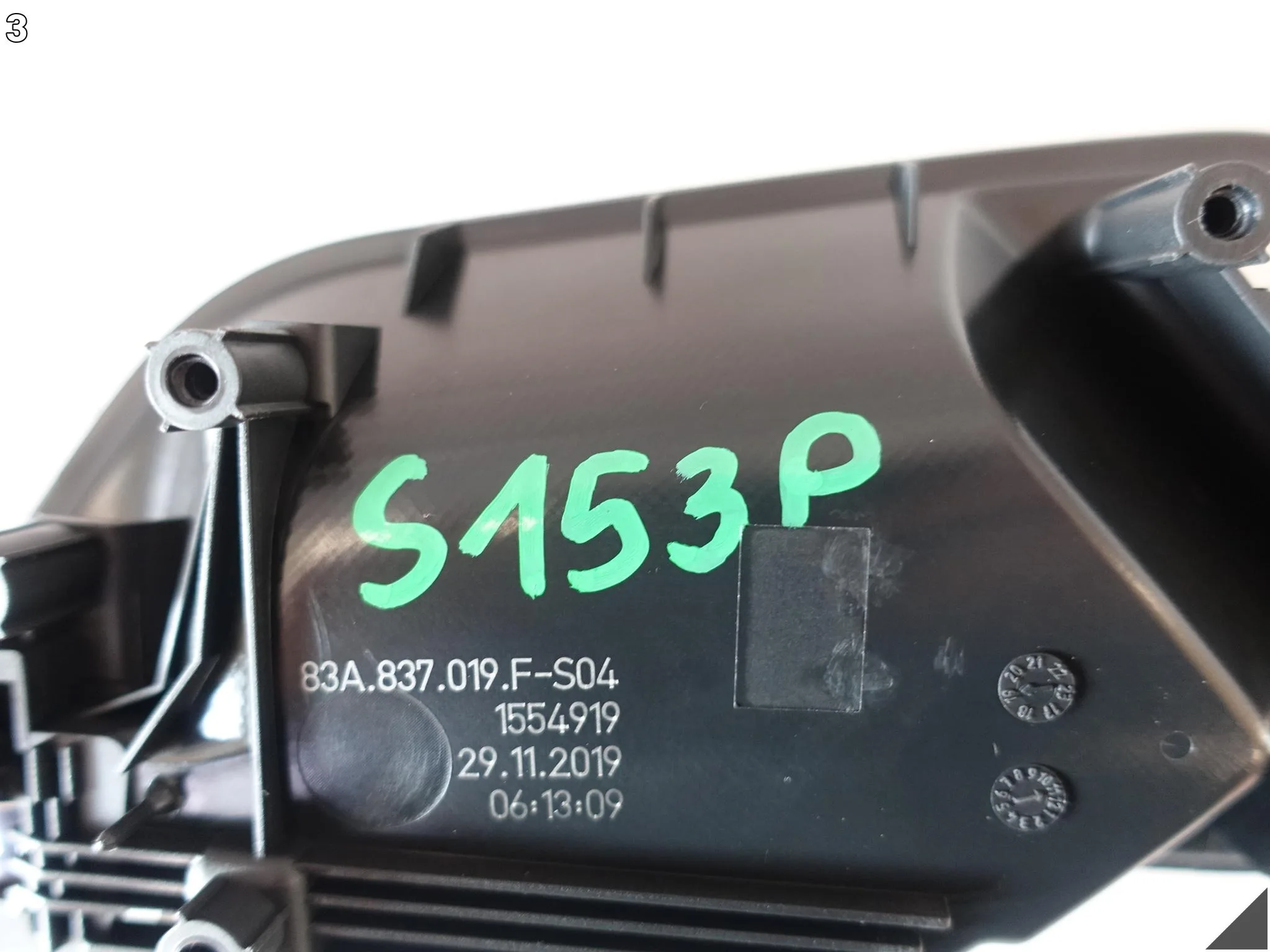 AUDI Q3 83A F3 18-25 KLAMKA WEWNĘTRZNA DRZWI PRZÓD LEWA CHROM 83A837019F 032444704fe1653a21ddf315c81de106