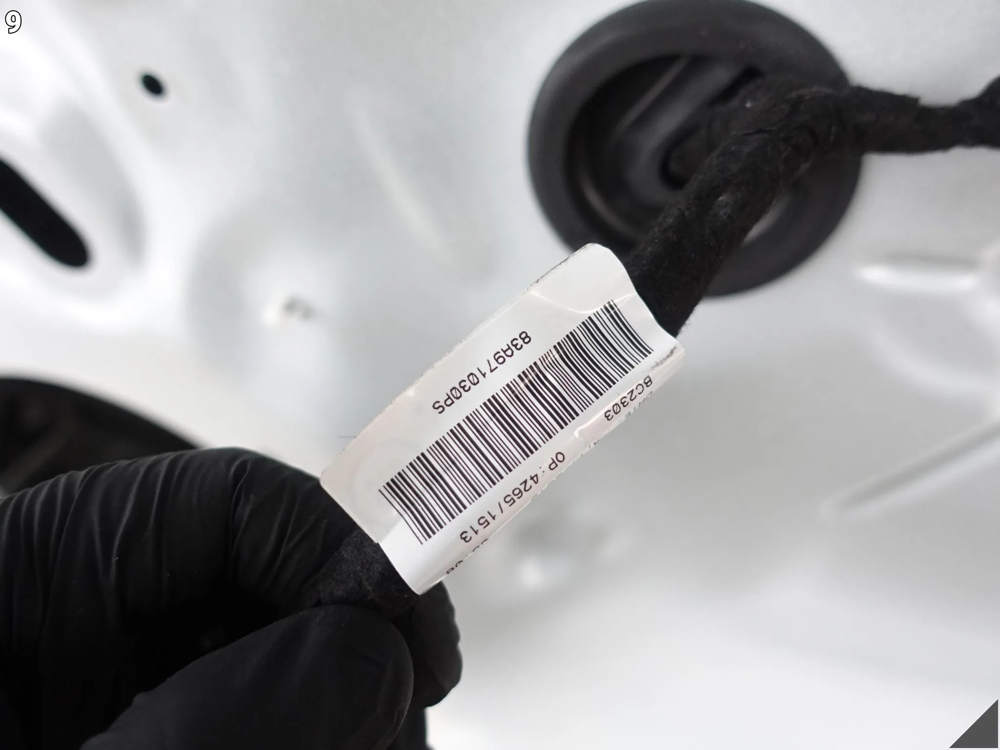 AUDI Q3 83A F3 SUV 18-25 DRZWI PRZÓD PRAWE SZYBA WIĄZKA DEMONTAŻ LS9R S9R f86555e22820d3bdfa2f74b011109e48