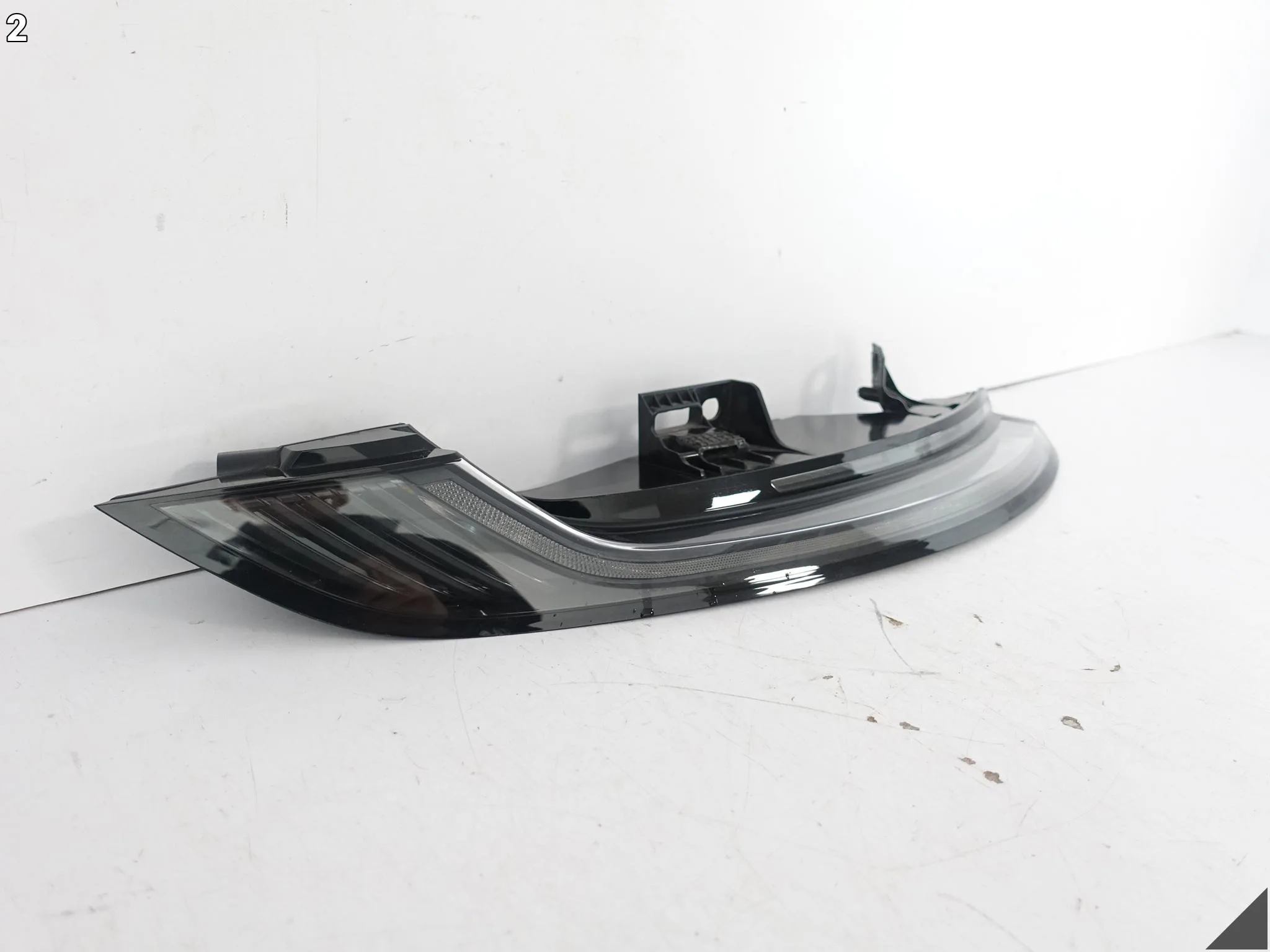 PORSCHE 911 992 19- LAMPA LED W BŁOTNIK LEWA TYŁ EUROPA BASE 992945091E 6efaaca4ac569c6af98ca667542e59a7
